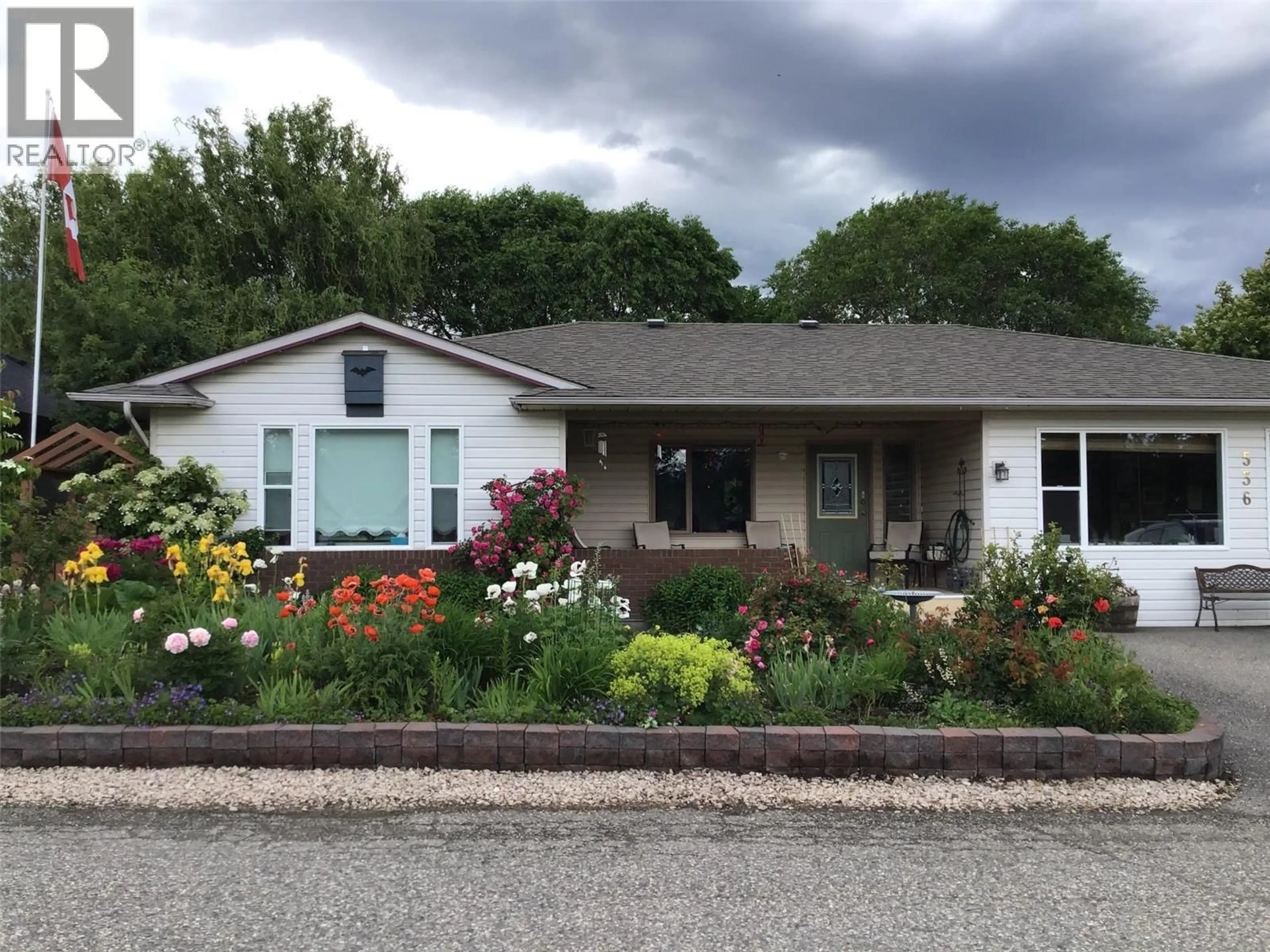 Home with vinyl exterior material, street for 536 LOON AVENUE, Vernon British Columbia V1H2A1