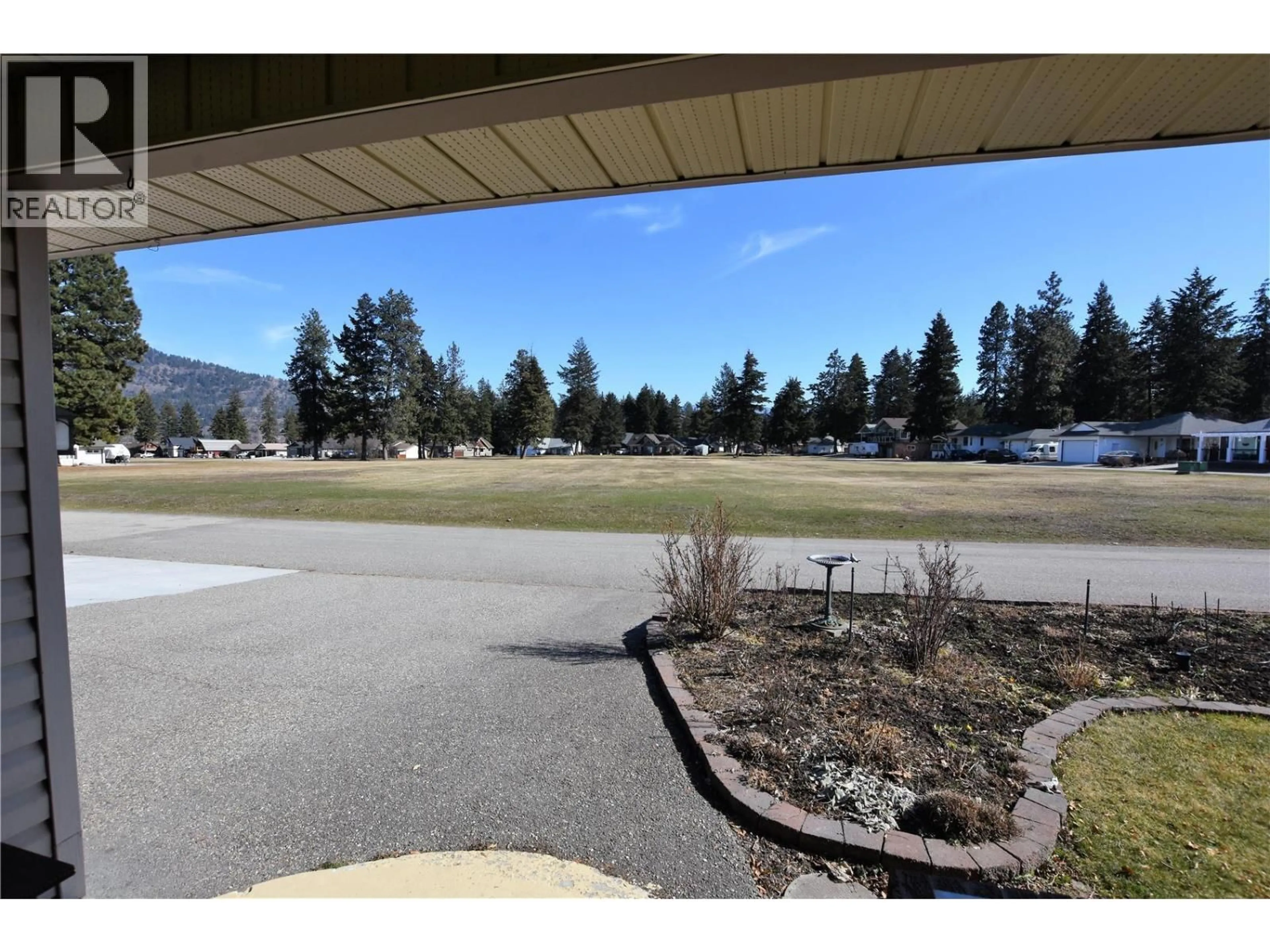 Patio, mountain view for 536 LOON AVENUE, Vernon British Columbia V1H2A1