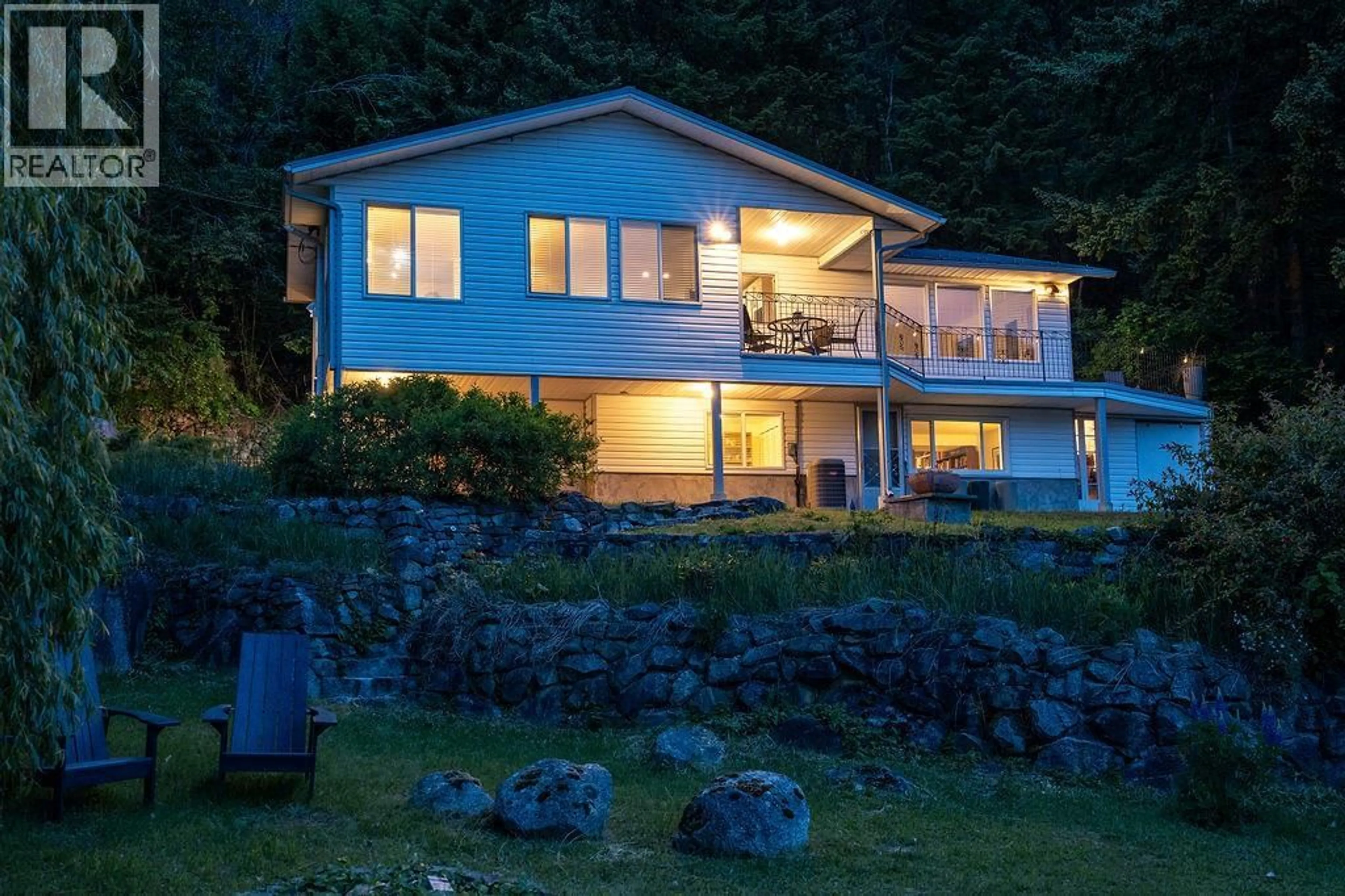 A pic from outside/outdoor area/front of a property/back of a property/a pic from drone, water/lake/river/ocean view for 164 JOHNSTONE ROAD, Nelson British Columbia V1L6H9