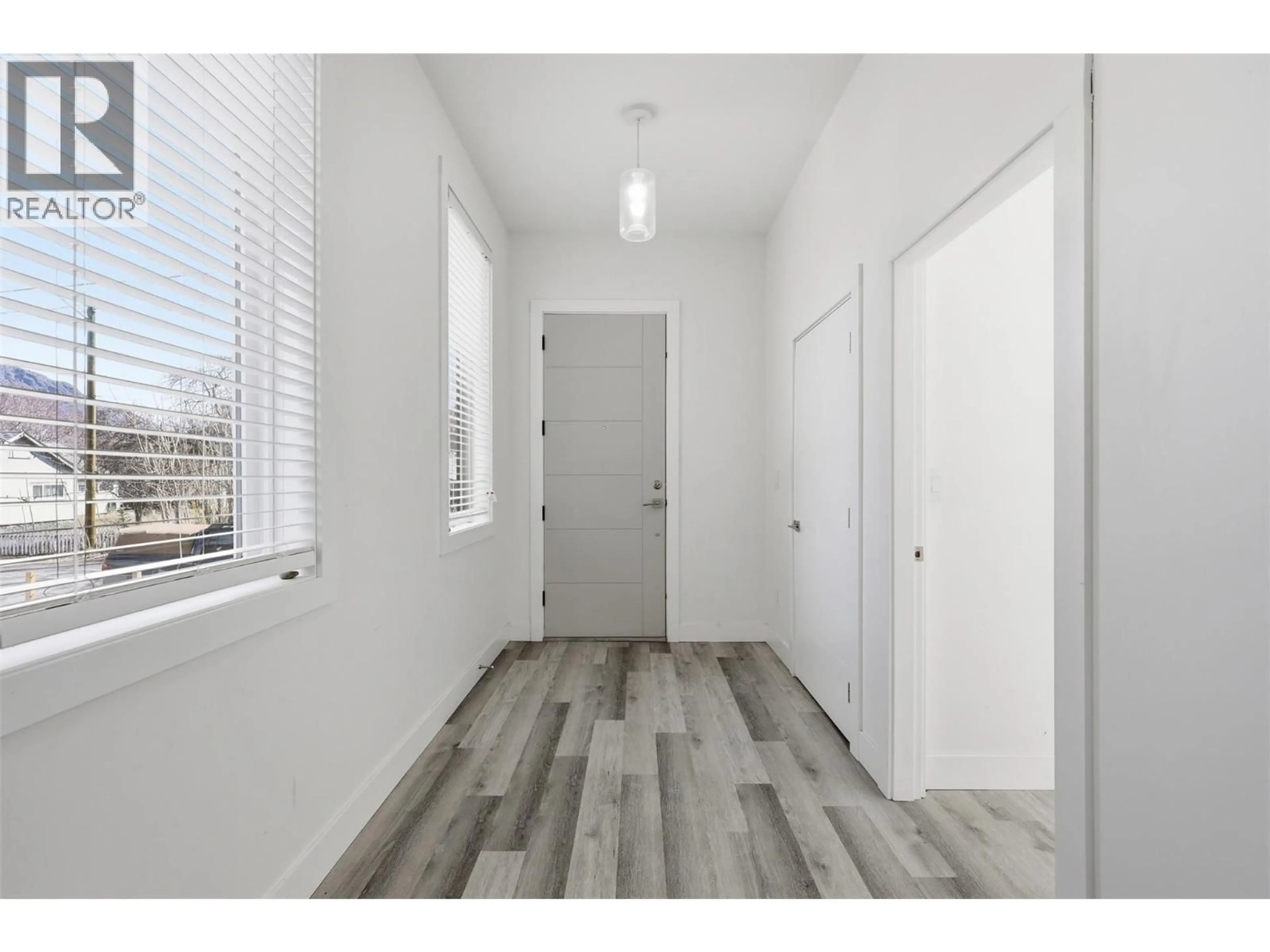 Indoor entryway for 154 WILLIAMS STREET, Kamloops British Columbia V2B3Z6