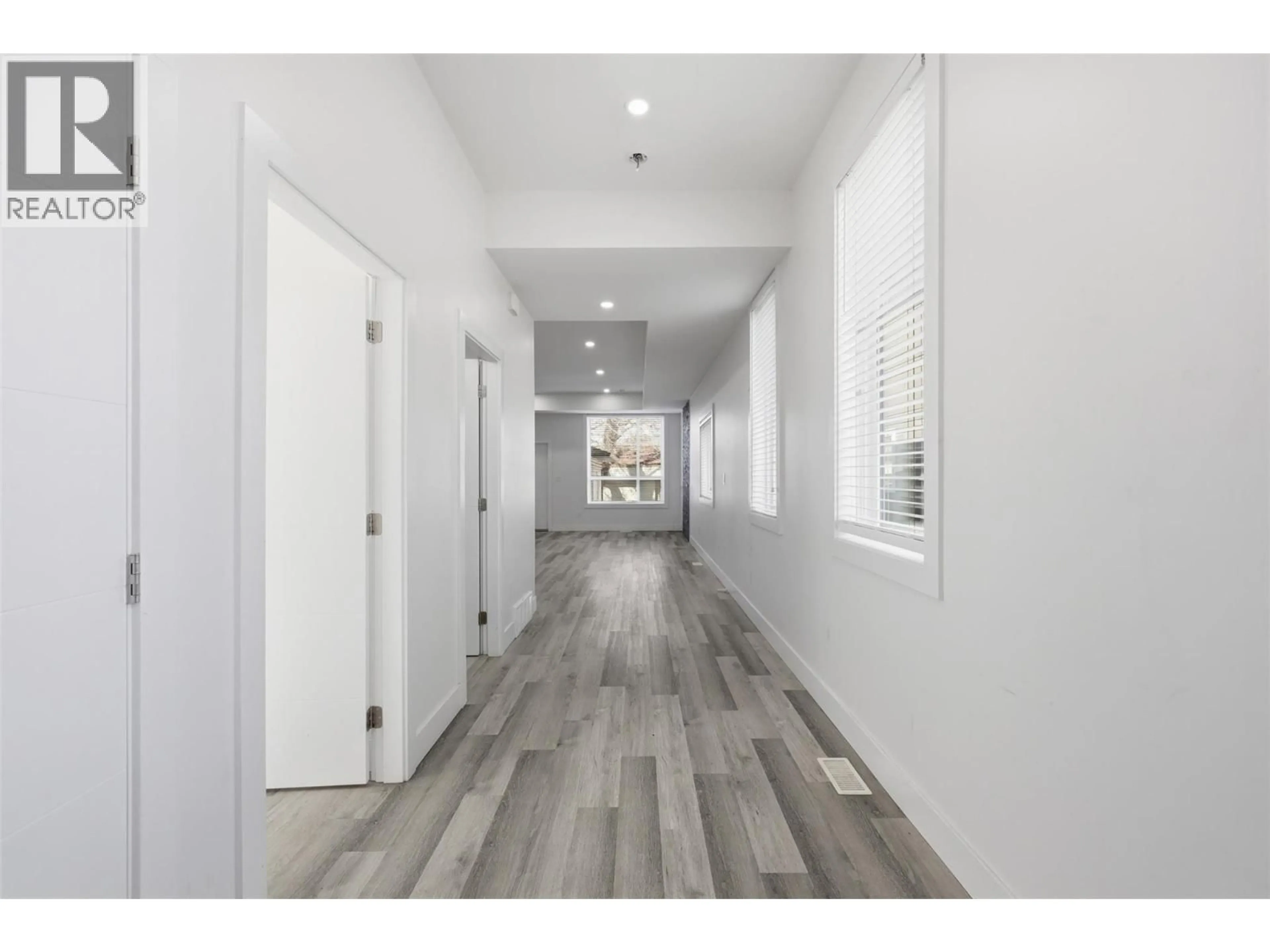 Indoor entryway for 154 WILLIAMS STREET, Kamloops British Columbia V2B3Z6