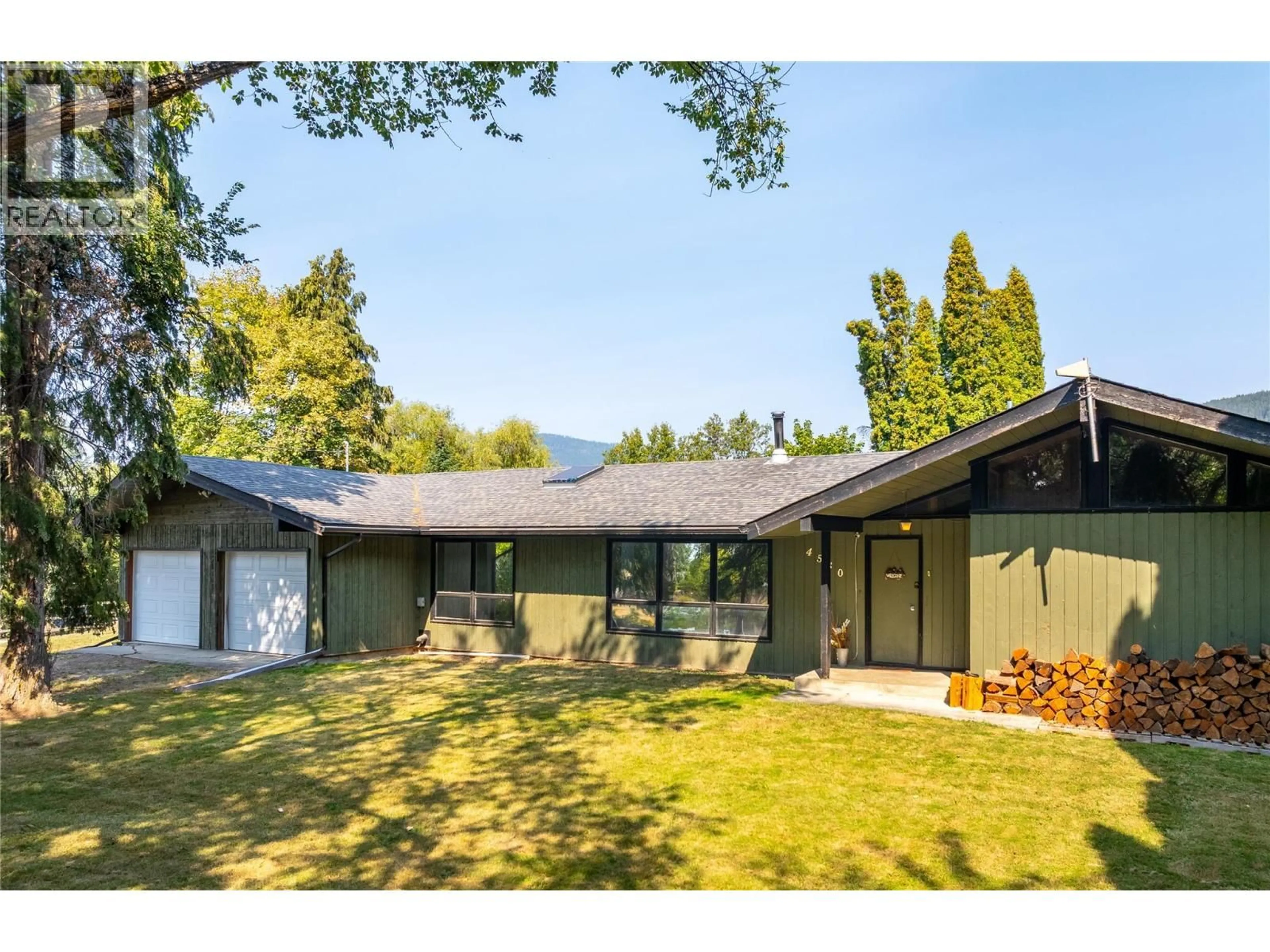 A pic from outside/outdoor area/front of a property/back of a property/a pic from drone, unknown for 4580 44TH STREET, Canyon British Columbia V0B1C1