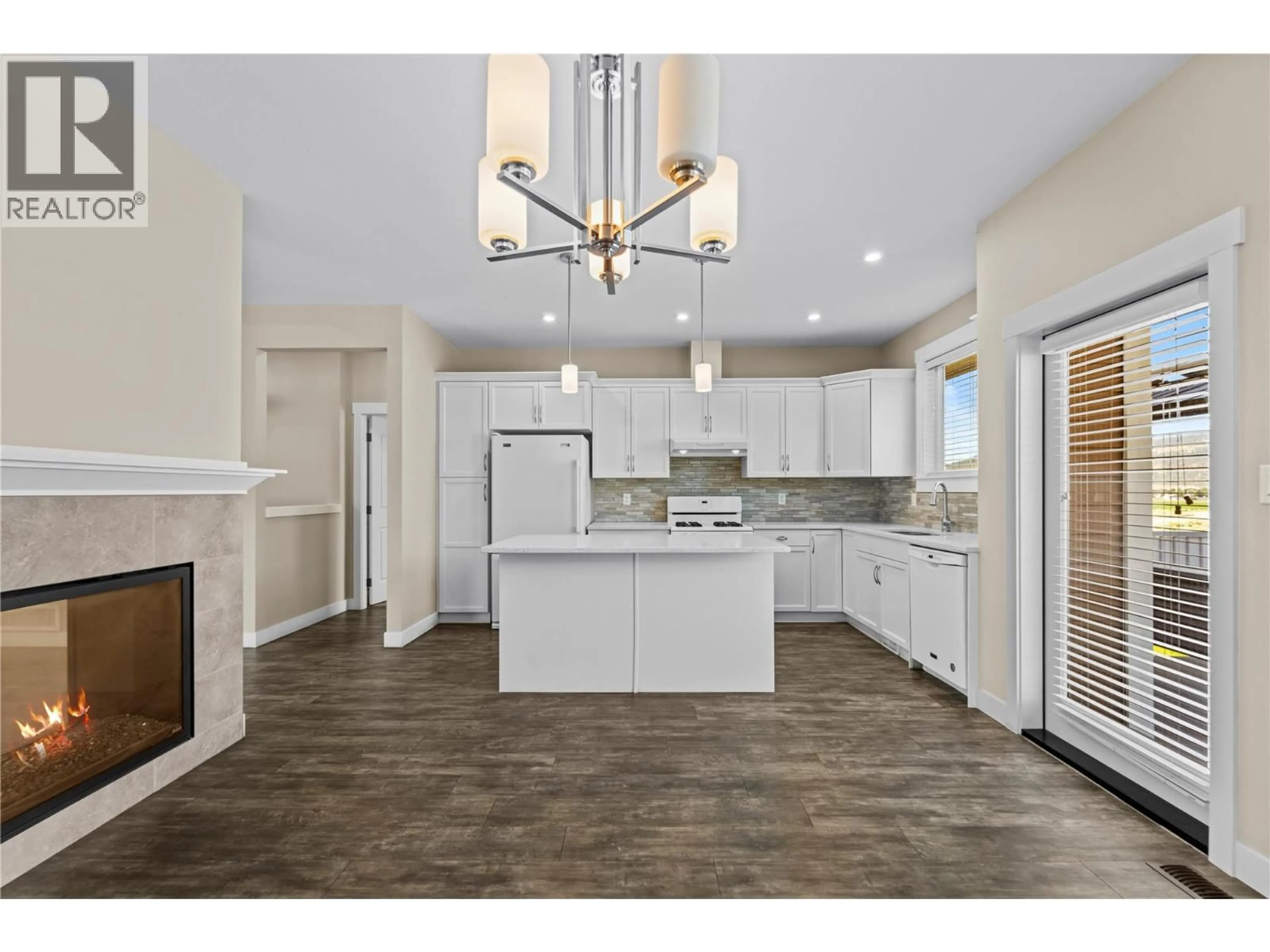 Open concept kitchen, unknown for 103 - 2514 SPRING BANK AVENUE, Merritt British Columbia V1K0B1