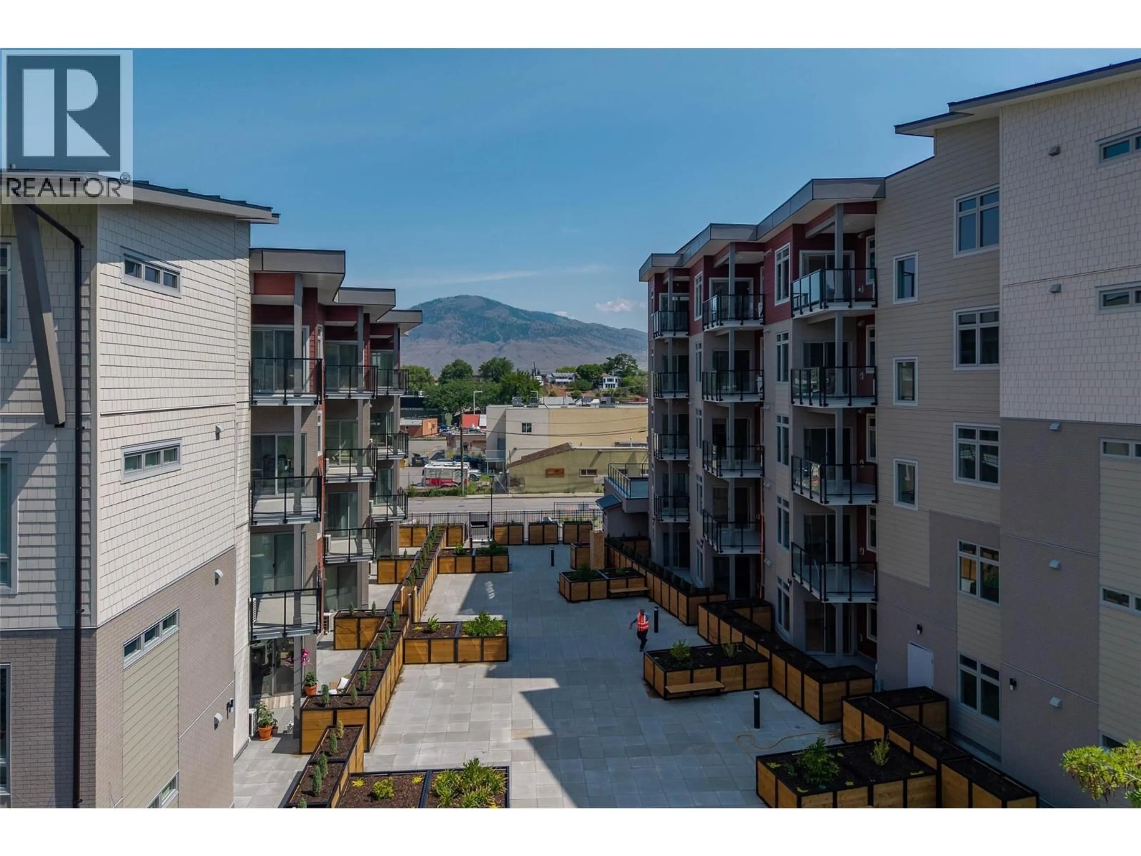 A pic from outside/outdoor area/front of a property/back of a property/a pic from drone, mountain view for 507 - 207 ROYAL AVENUE, Kamloops British Columbia V2H1T7