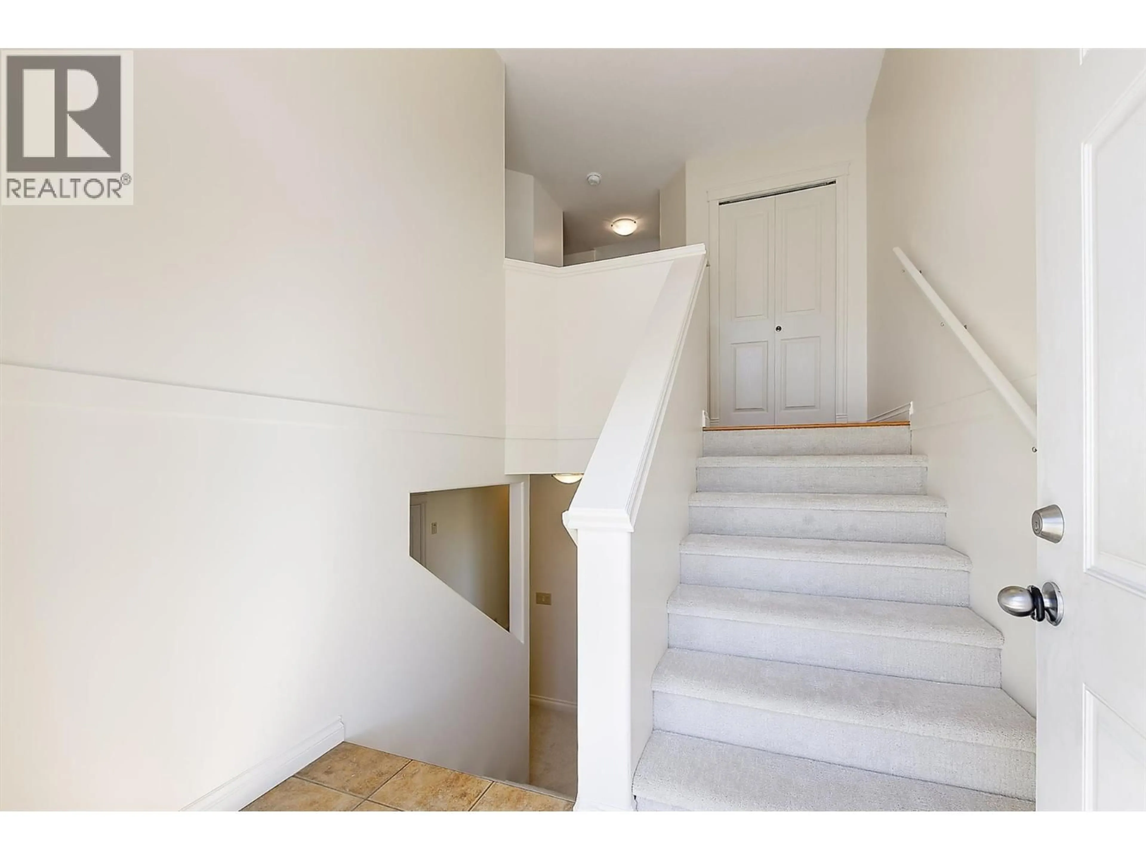 Unknown for 118 - 245 SNOWSELL STREET, Kelowna British Columbia V1V2T6