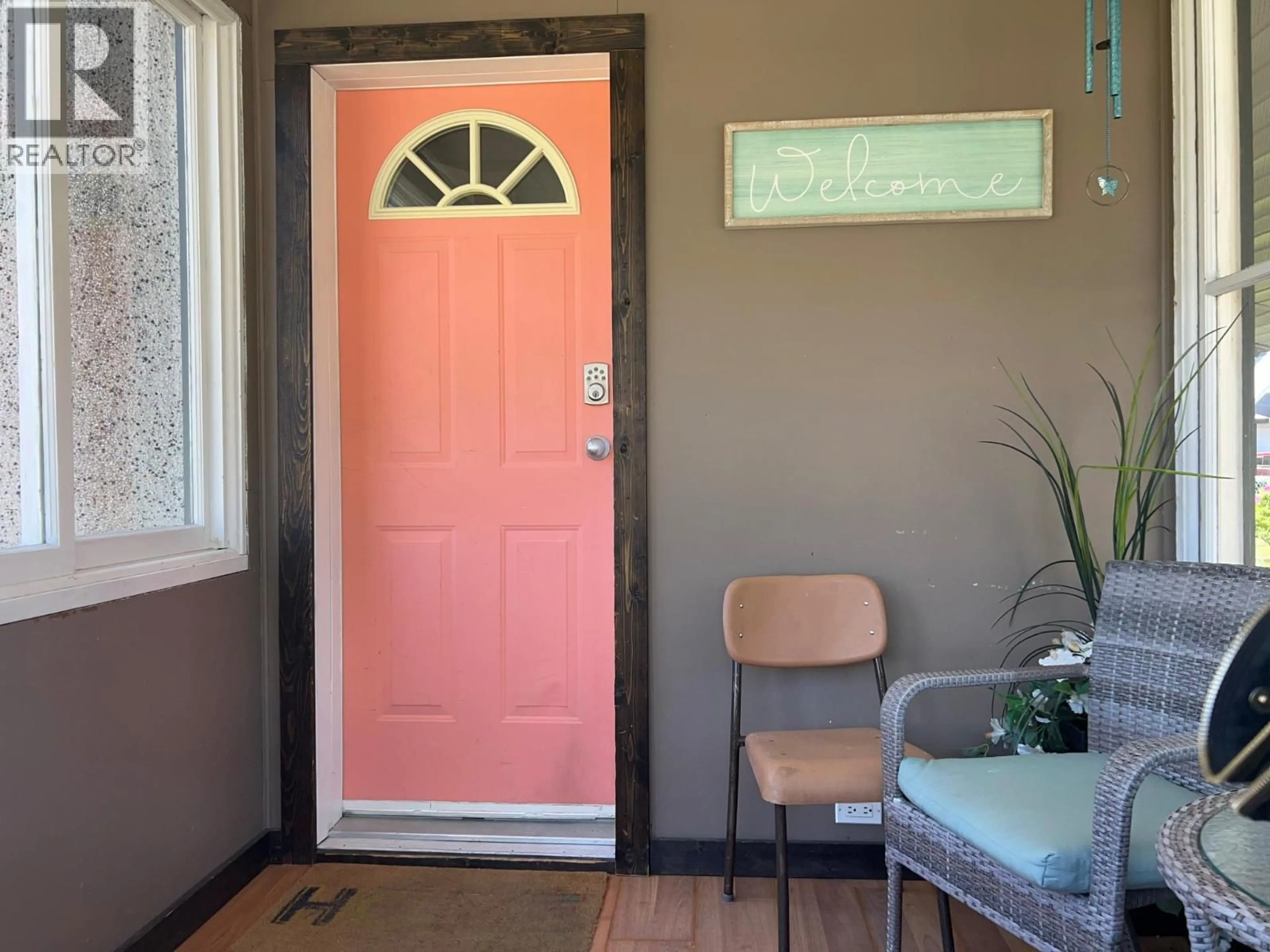 Indoor entryway for 309 THIRD STREET EAST, Revelstoke British Columbia V0E2S0