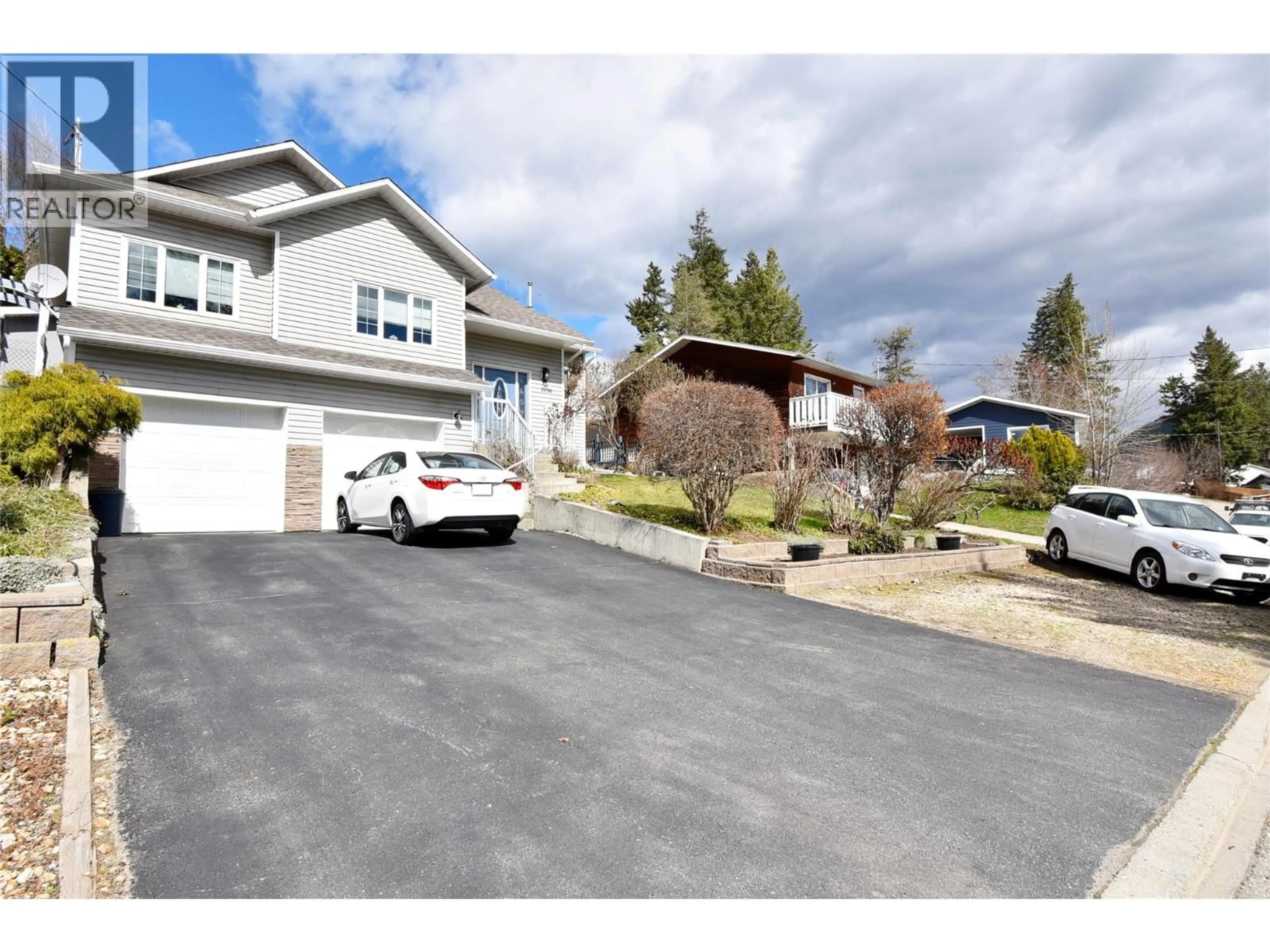 Unknown for 1936 GRANDVIEW AVENUE, Lumby British Columbia V0E2G0