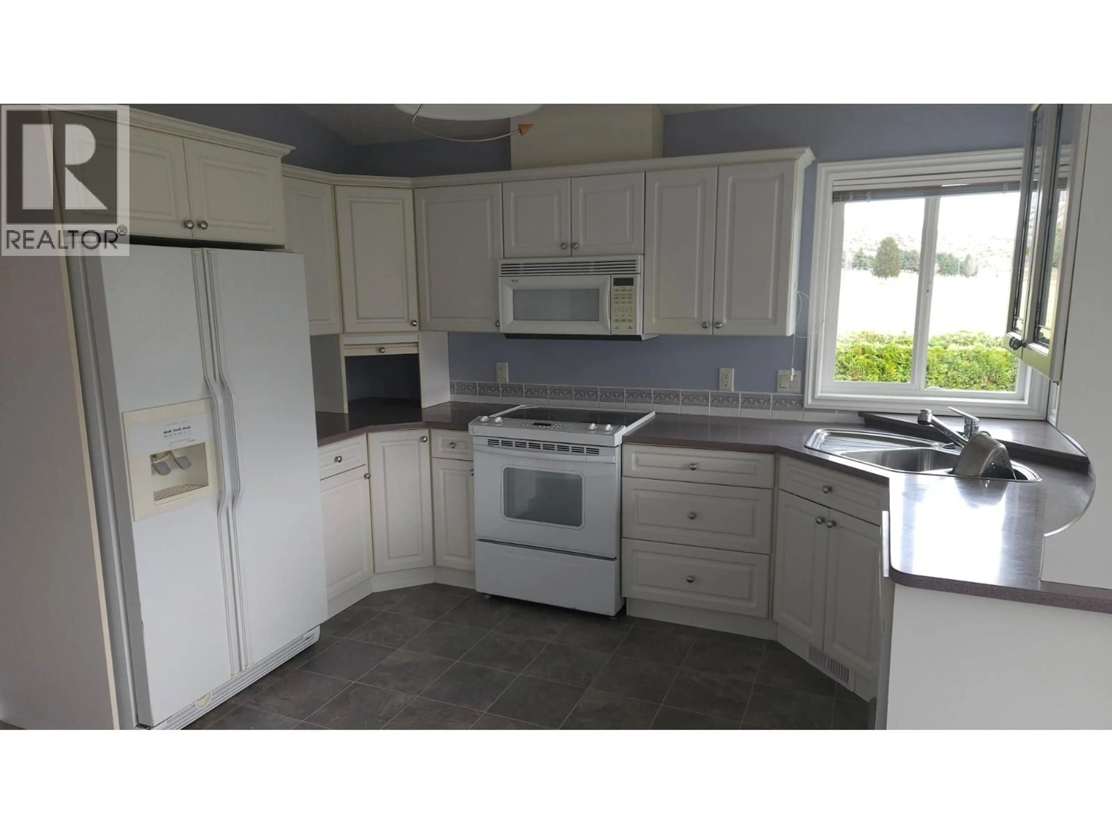 Standard kitchen, unknown for 3657 NAVATANEE DRIVE, Kamloops British Columbia V2H1S1