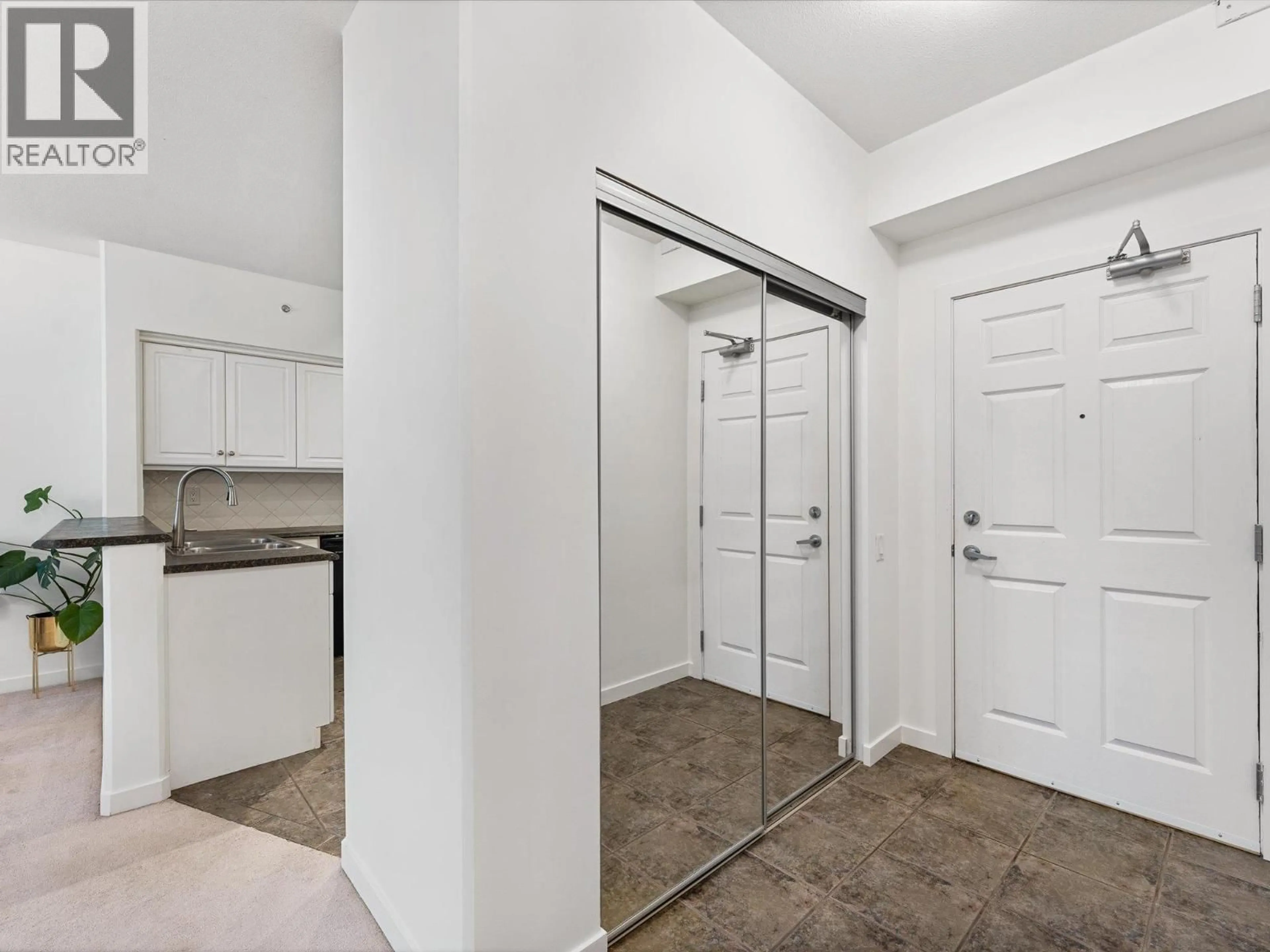 A pic of a room for 404 - 688 LEQUIME ROAD, Kelowna British Columbia V1W1A3