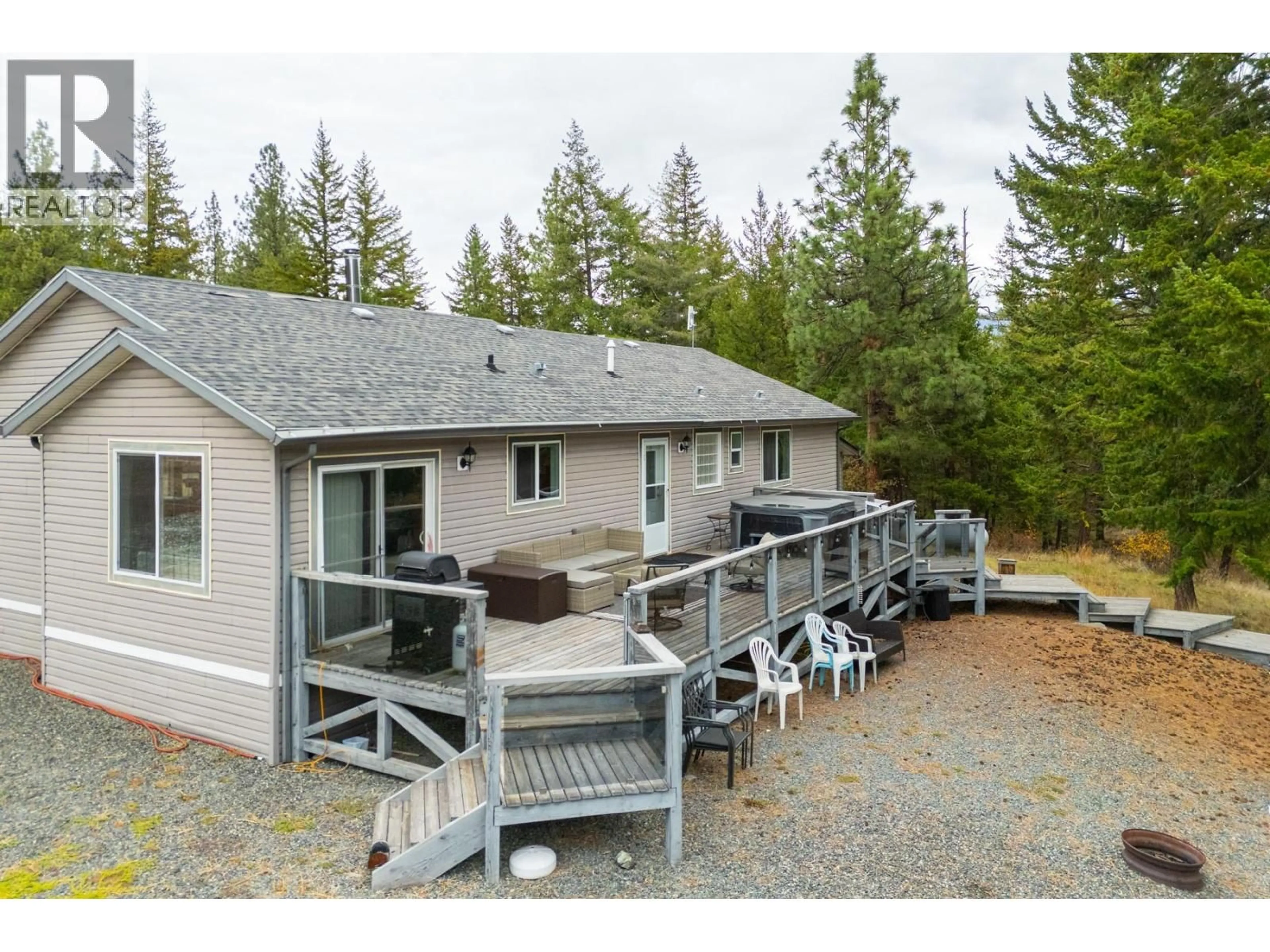 A pic from outside/outdoor area/front of a property/back of a property/a pic from drone, unknown for 3816 PETIT CREEK ROAD, Merritt British Columbia V1K1N8