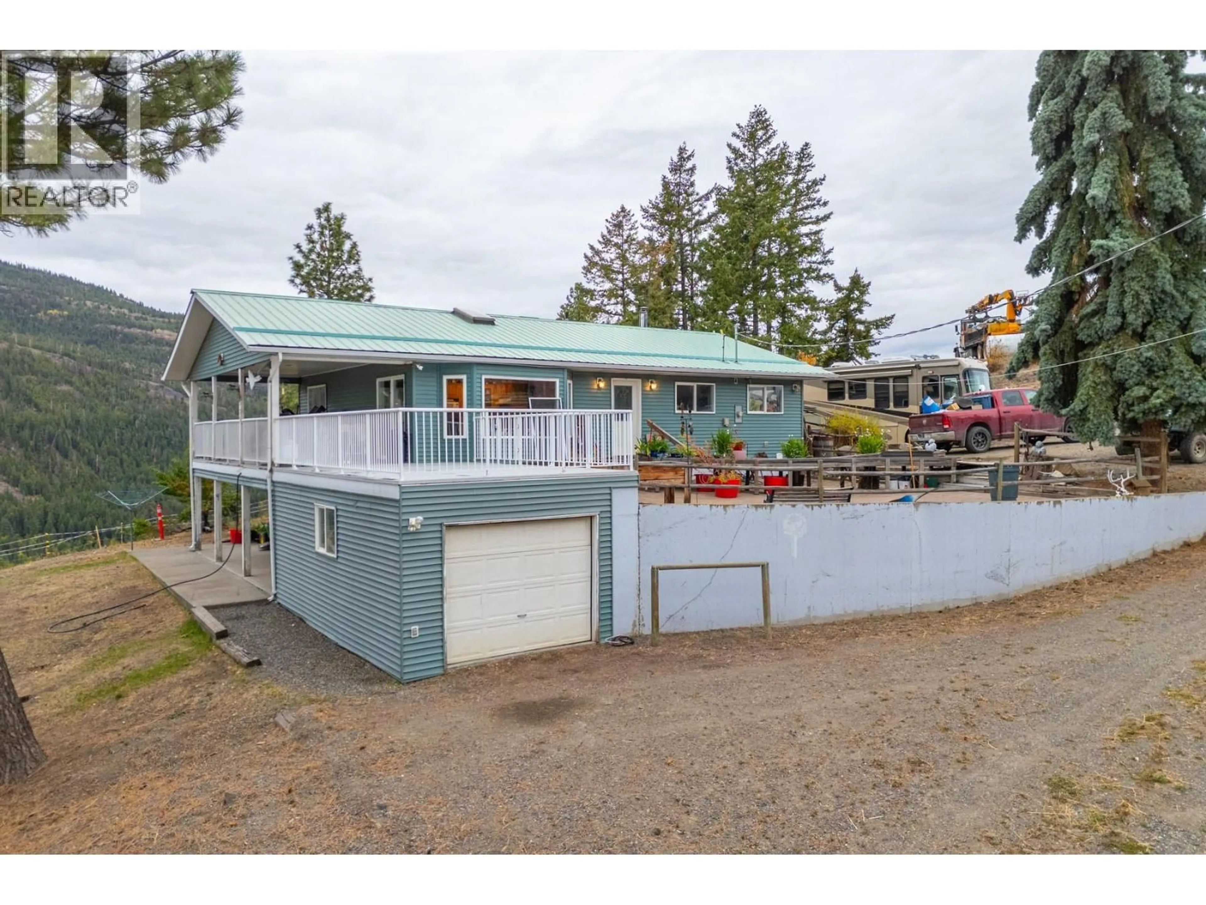 A pic from outside/outdoor area/front of a property/back of a property/a pic from drone, unknown for 3816 PETIT CREEK ROAD, Merritt British Columbia V1K1N8