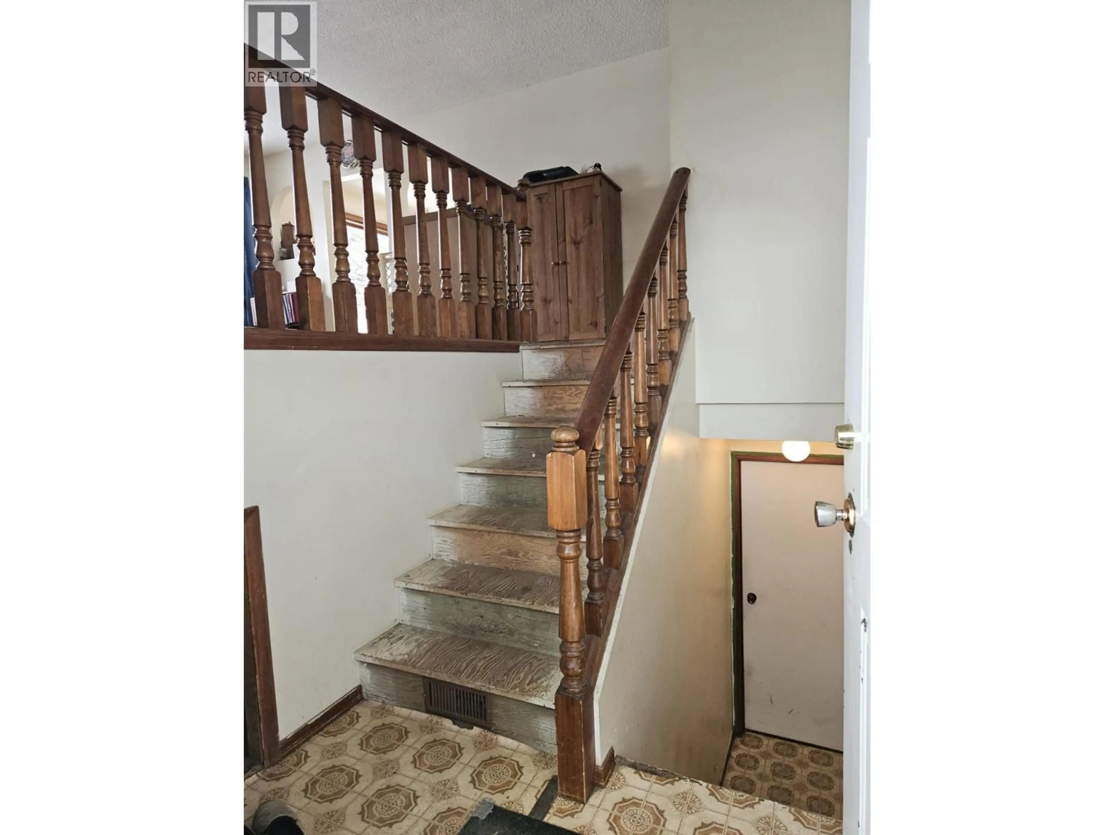 Stairs for 167 SUKUNKA AVENUE, Tumbler Ridge British Columbia V0C2W0