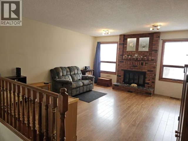 167 SUKUNKA AVENUE, Tumbler Ridge 3