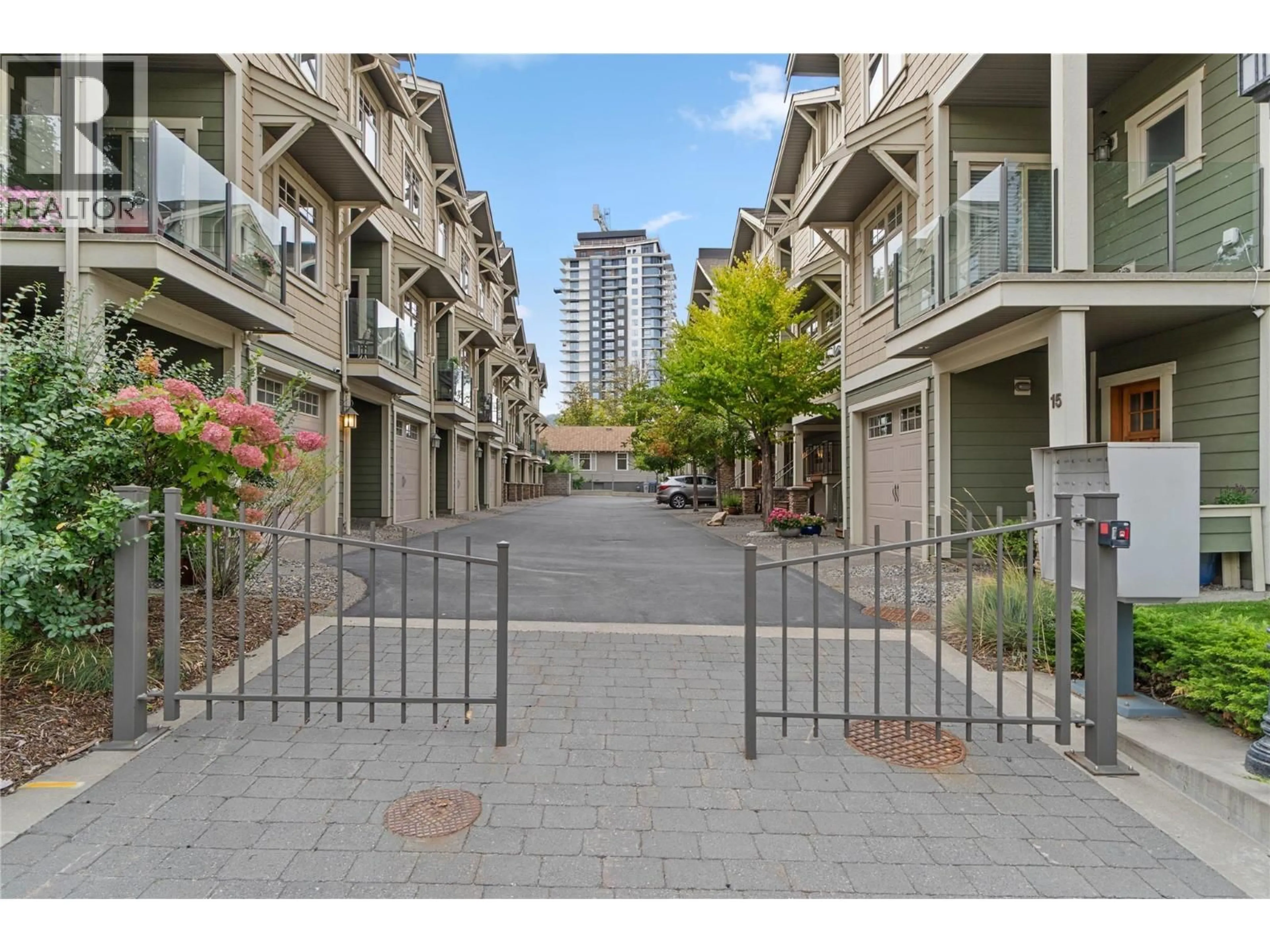 Patio, street for 10 - 576 NICOLA STREET, Kamloops British Columbia V2C2R1