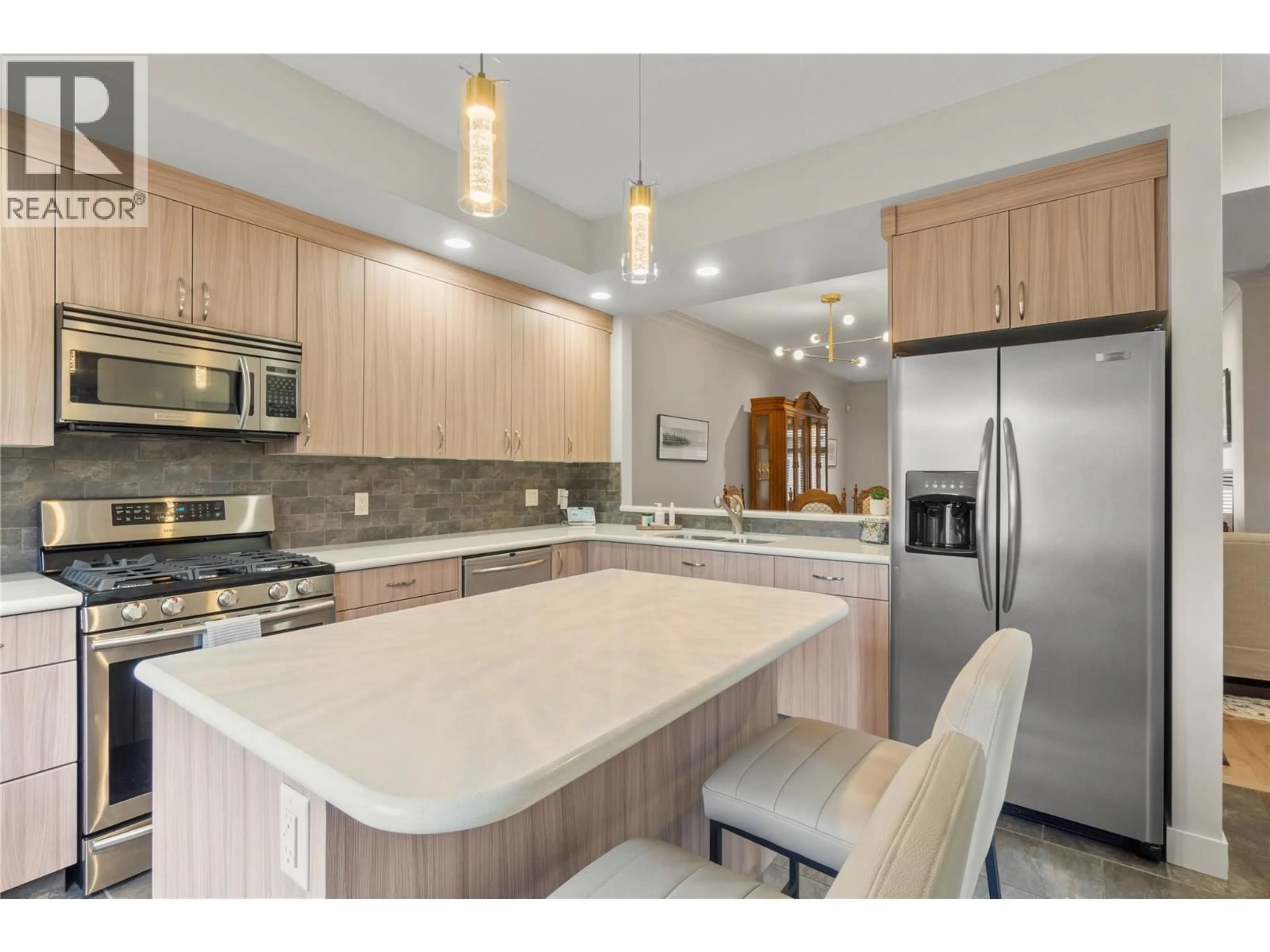 Open concept kitchen, ceramic/tile floor for 10 - 576 NICOLA STREET, Kamloops British Columbia V2C2R1