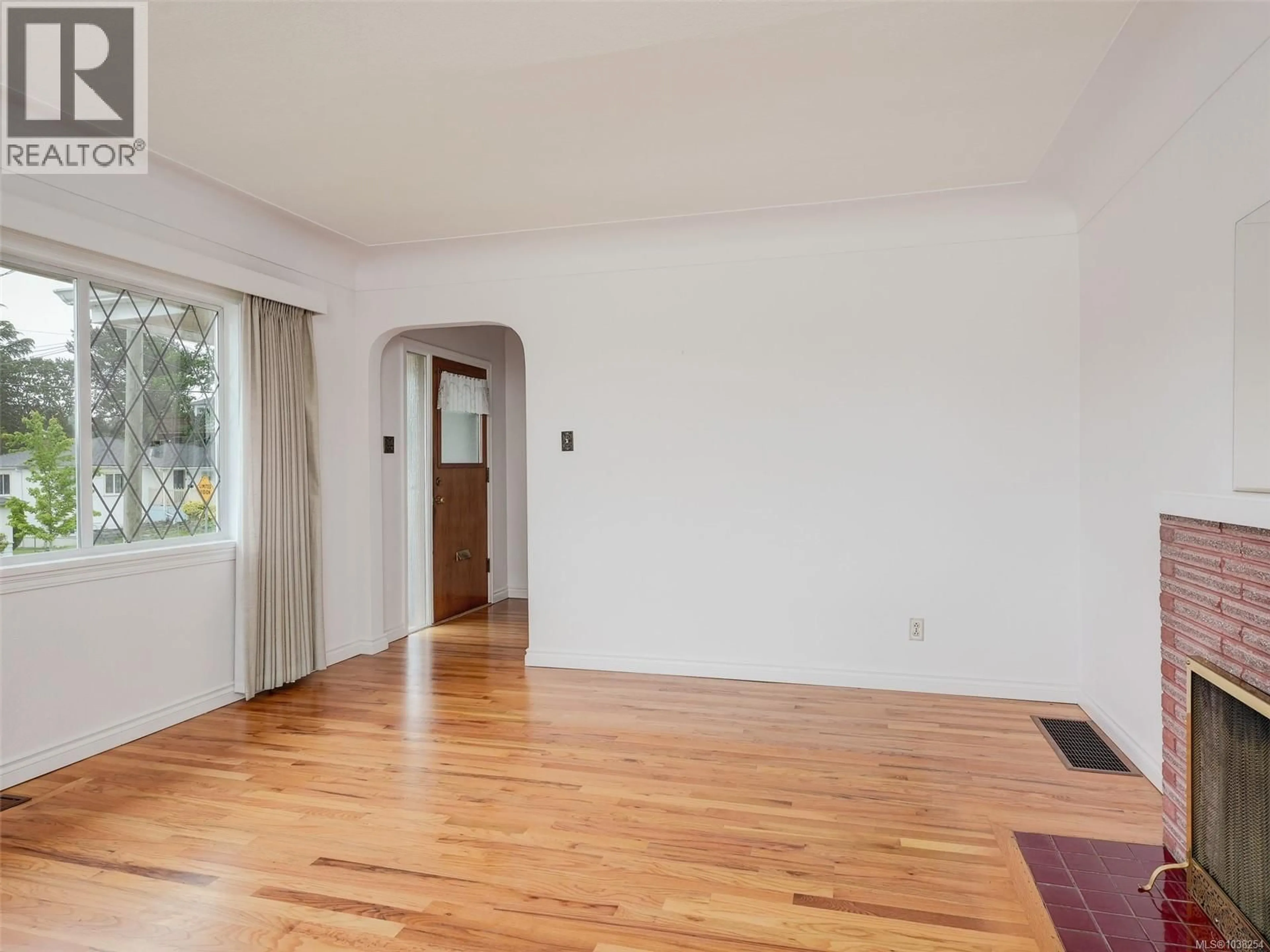 A pic of a room for 547 DAVIDA AVENUE, Saanich British Columbia V9A2C8