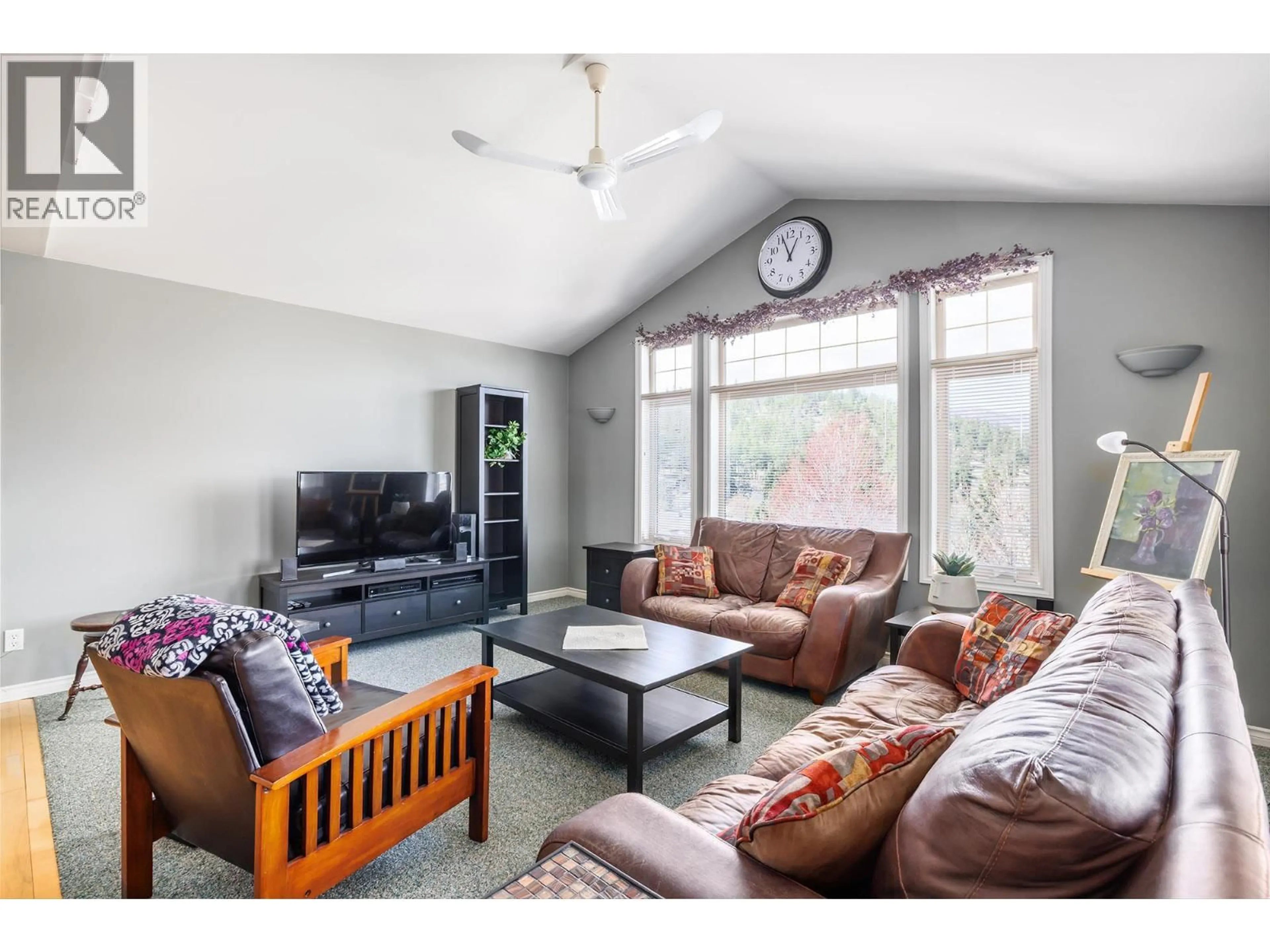 Living room with furniture, unknown for 347 WOODWIND COURT, Kelowna British Columbia V1V2L3