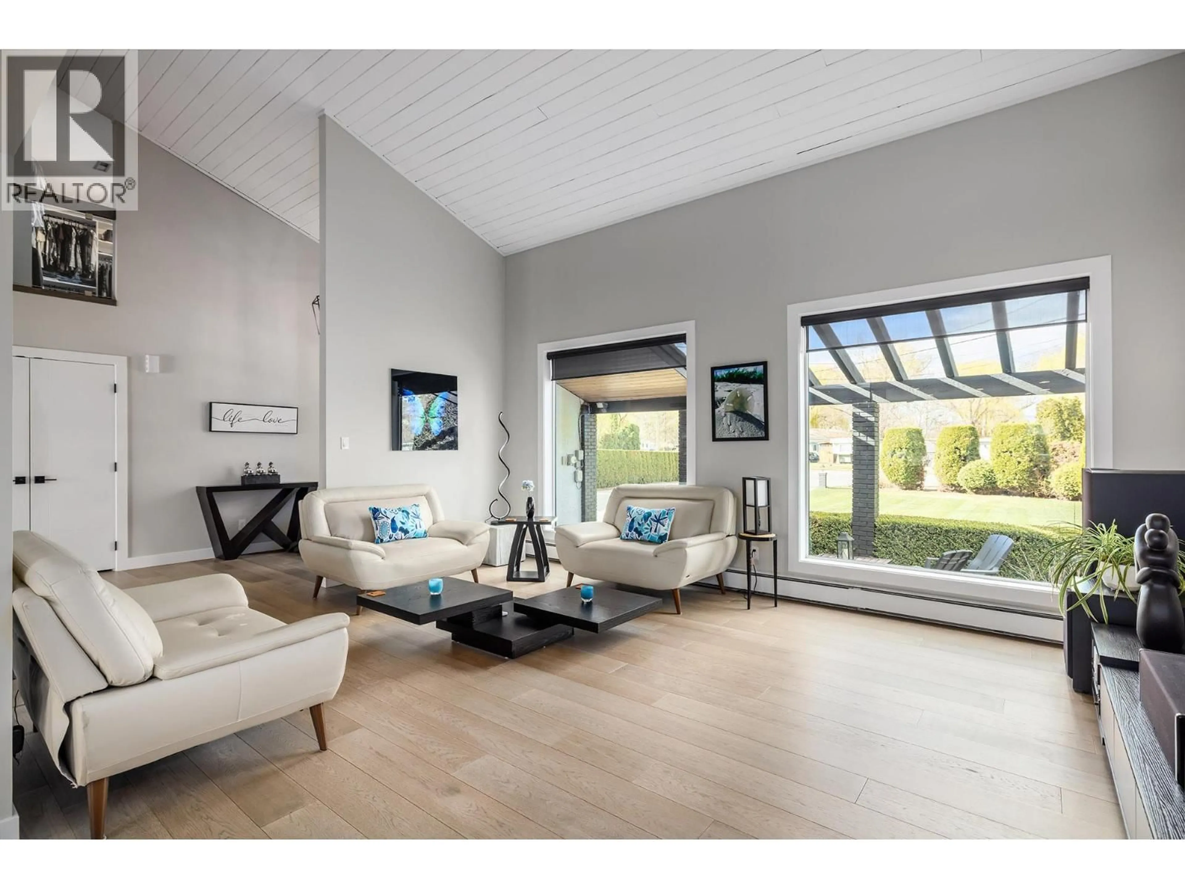 Living room with furniture, unknown for 1404 GREEN BAY ROAD, West Kelowna British Columbia V4T2B8