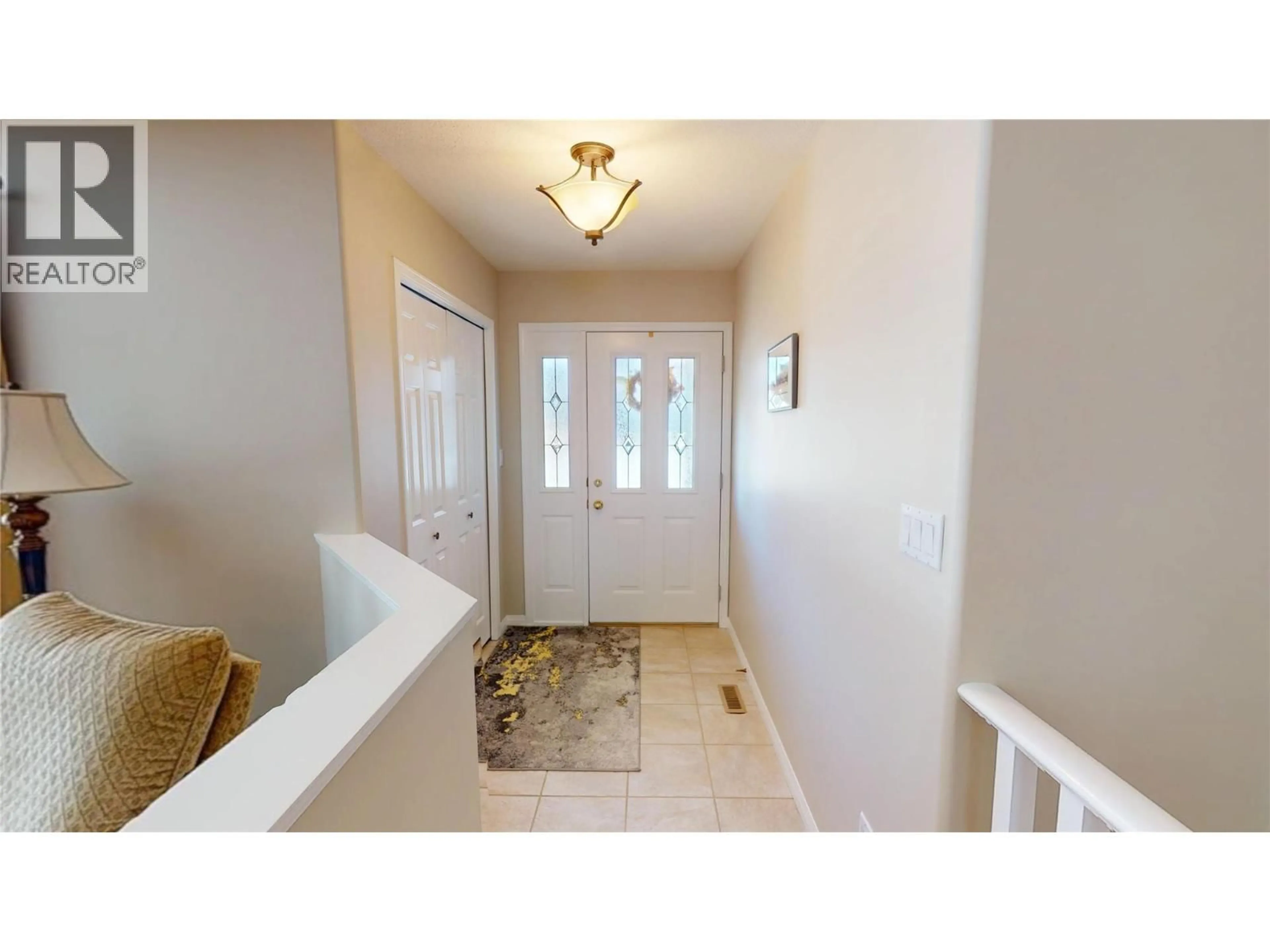 Indoor entryway for 804 16TH STREET SOUTH, Cranbrook British Columbia V1C5N9