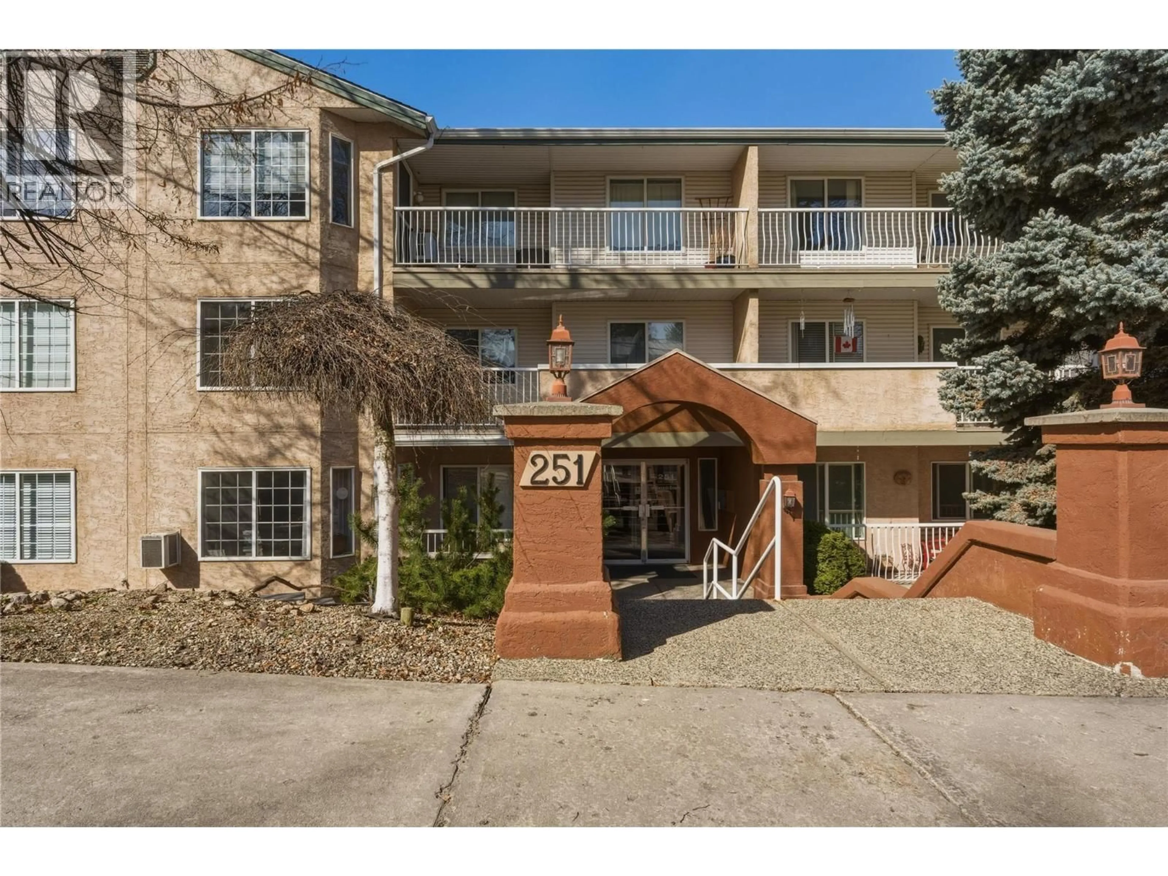 Unknown for 104 - 251 6 STREET SOUTHEAST, Salmon Arm British Columbia V1E1J9