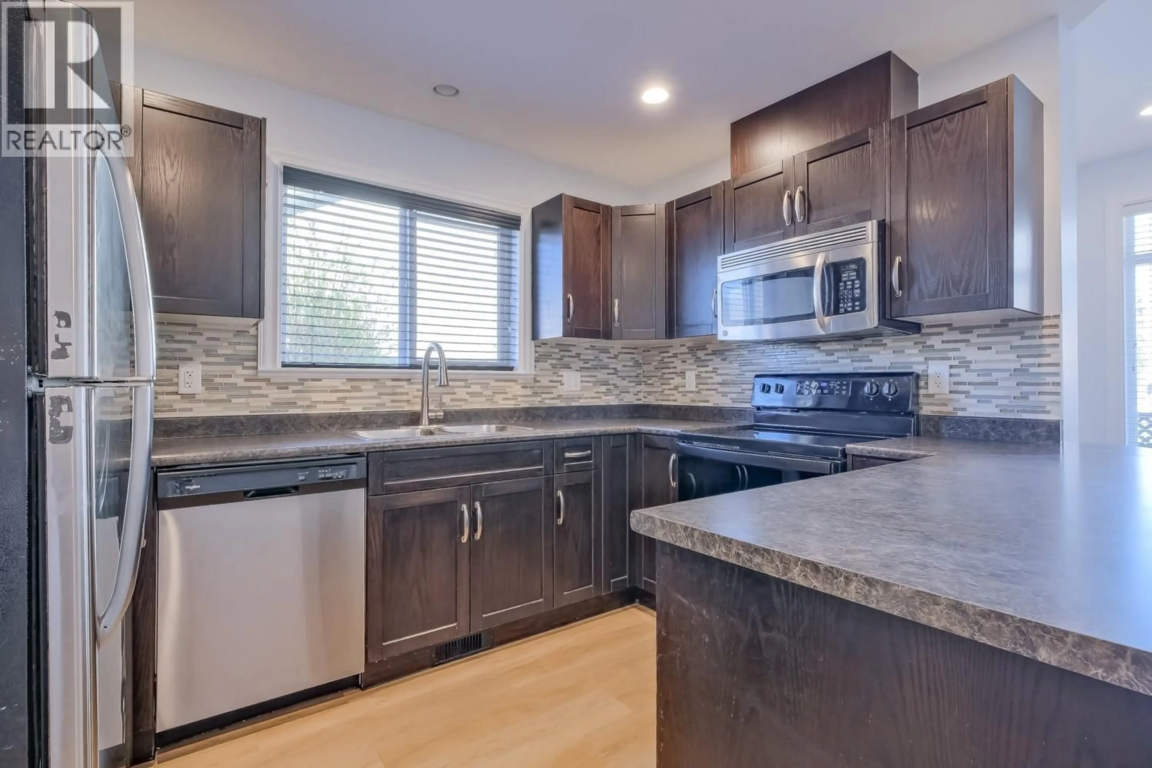 Unknown for 101 - 423 TENNIS STREET, Penticton British Columbia V2A5R4