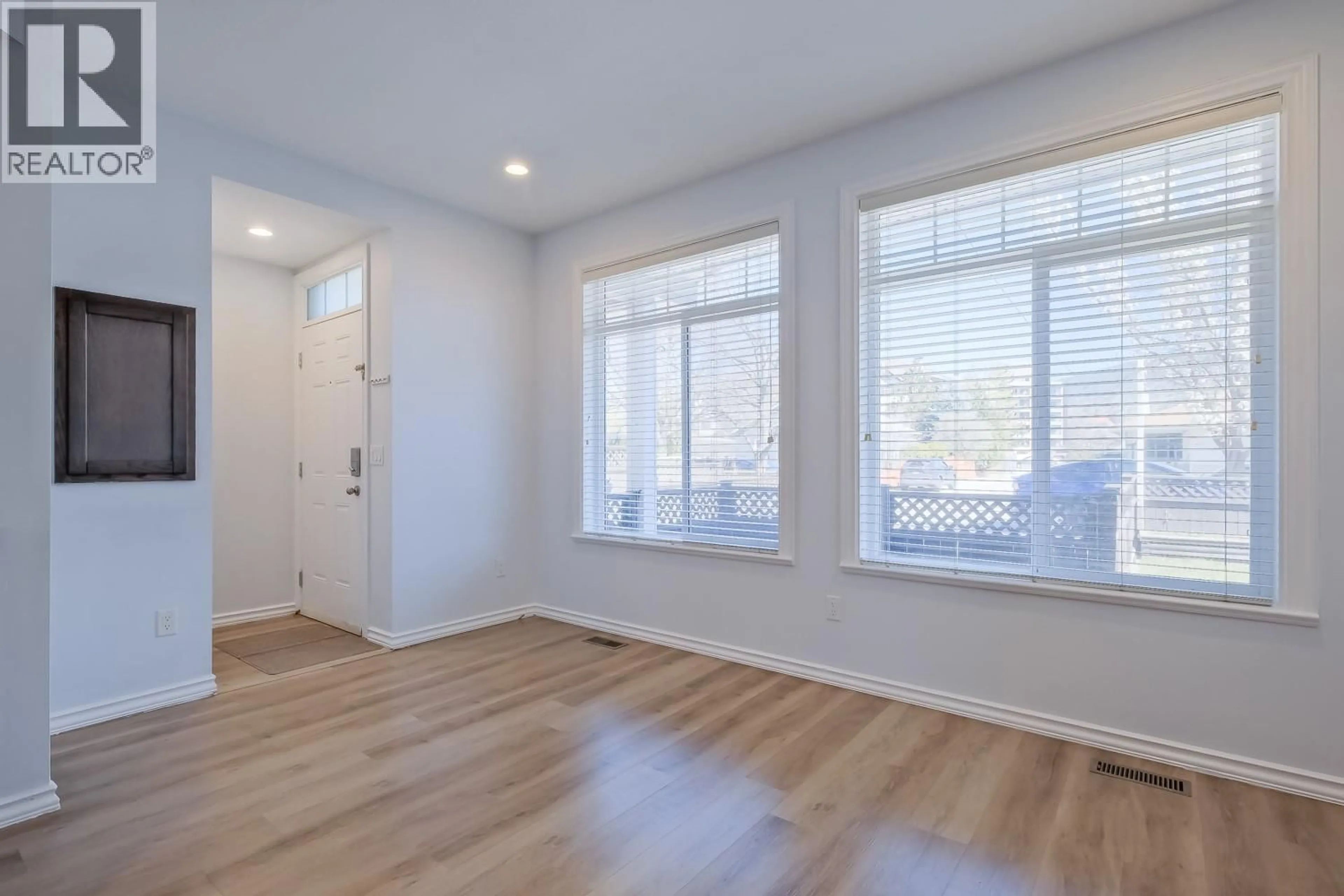 A pic of a room for 101 - 423 TENNIS STREET, Penticton British Columbia V2A5R4