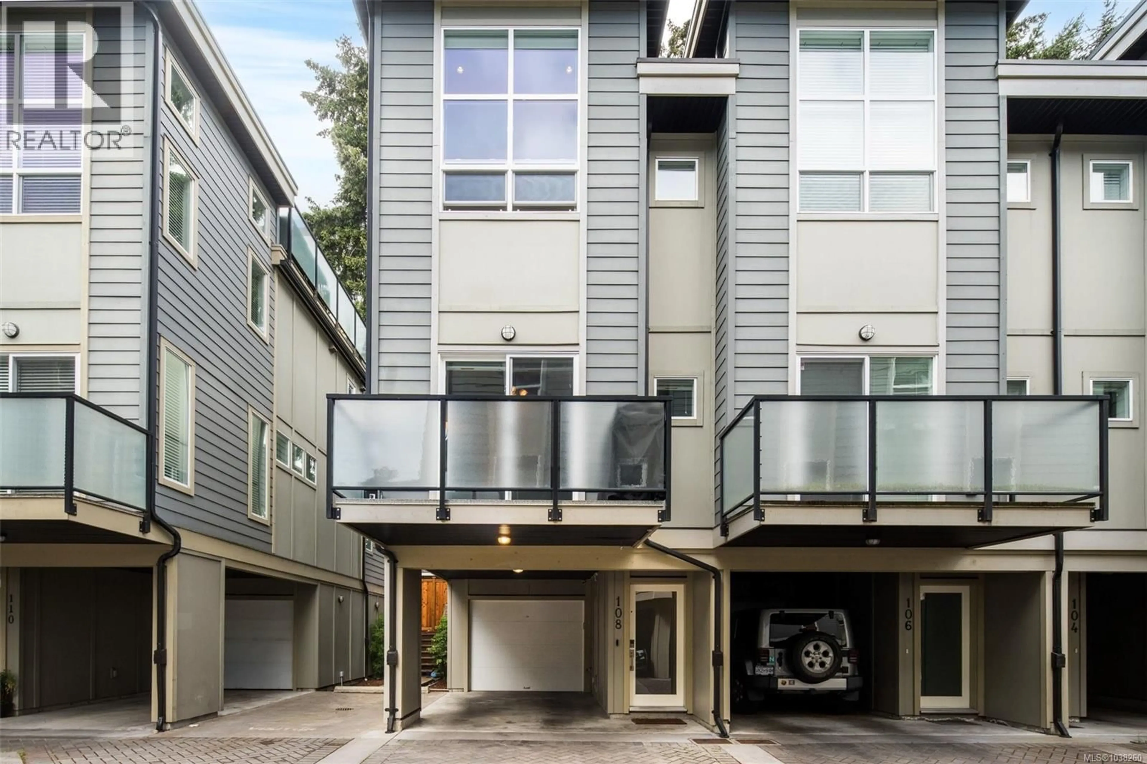 Home with vinyl exterior material, street for 108 - 2726 PEATT ROAD, Langford British Columbia V9B3V3