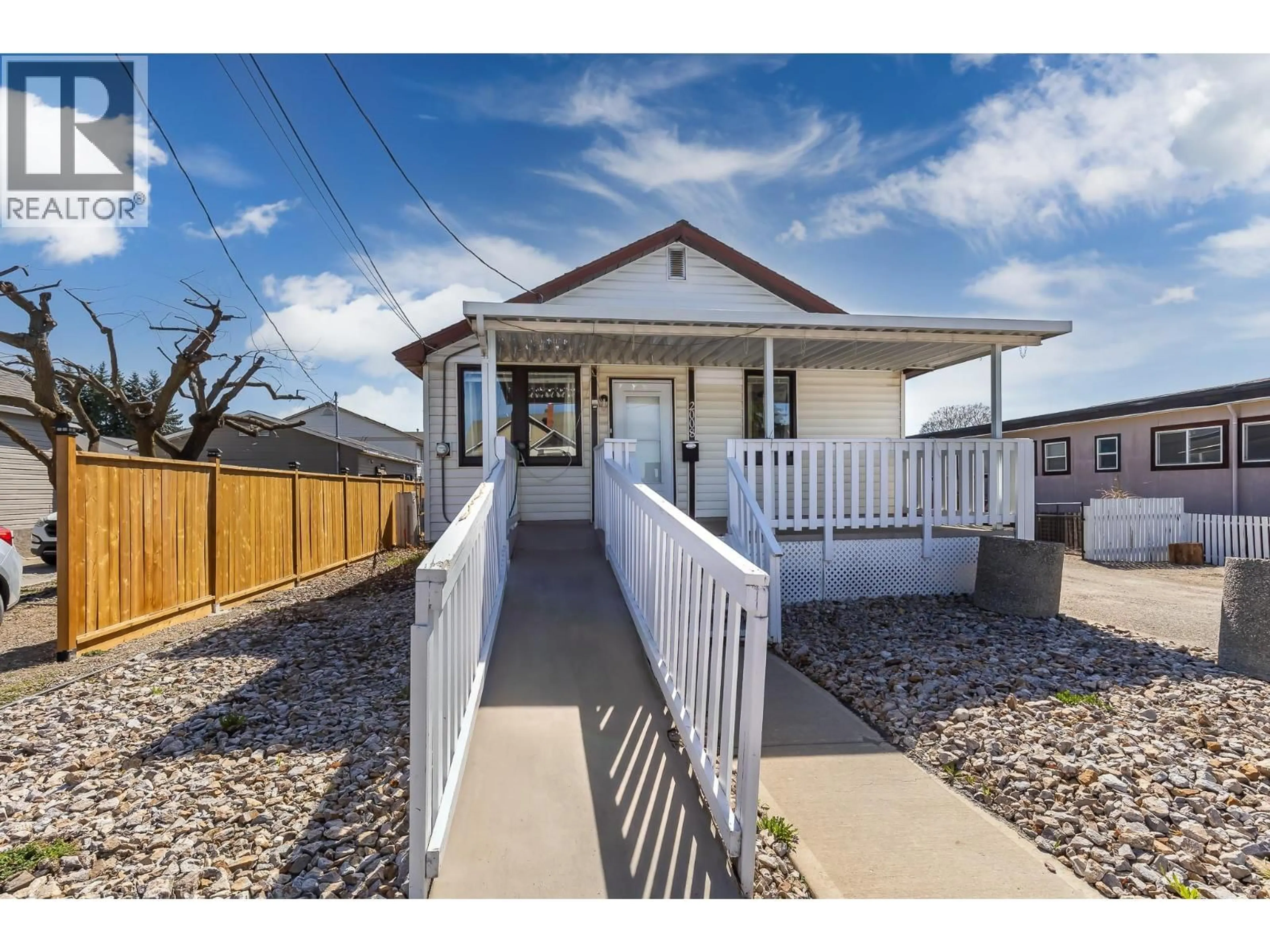 A pic from outside/outdoor area/front of a property/back of a property/a pic from drone, street for 2008 45 AVENUE, Vernon British Columbia V1T5P2