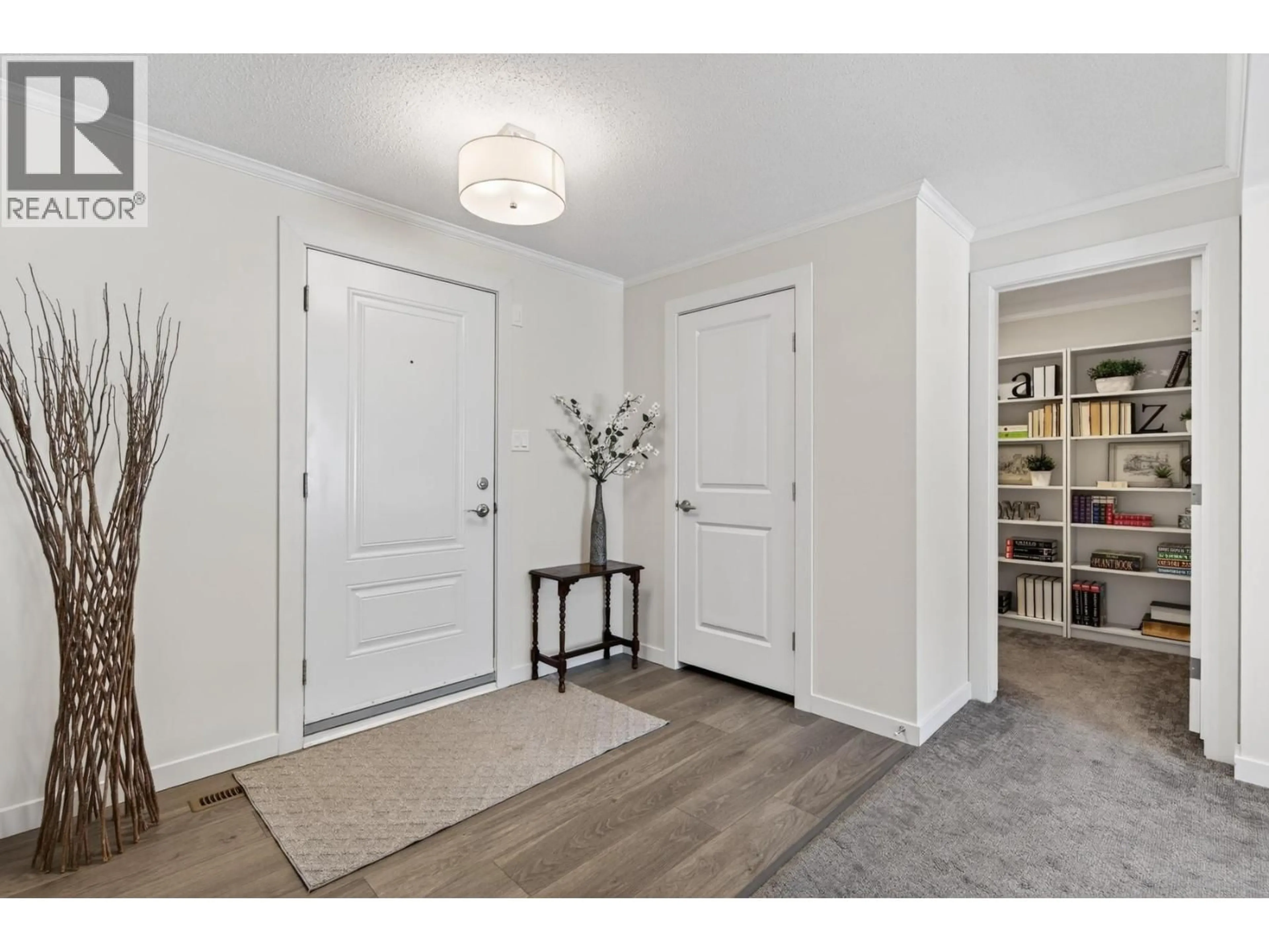 Indoor entryway for 121 - 5005 RIVER ROAD, Pritchard British Columbia V0E2P0