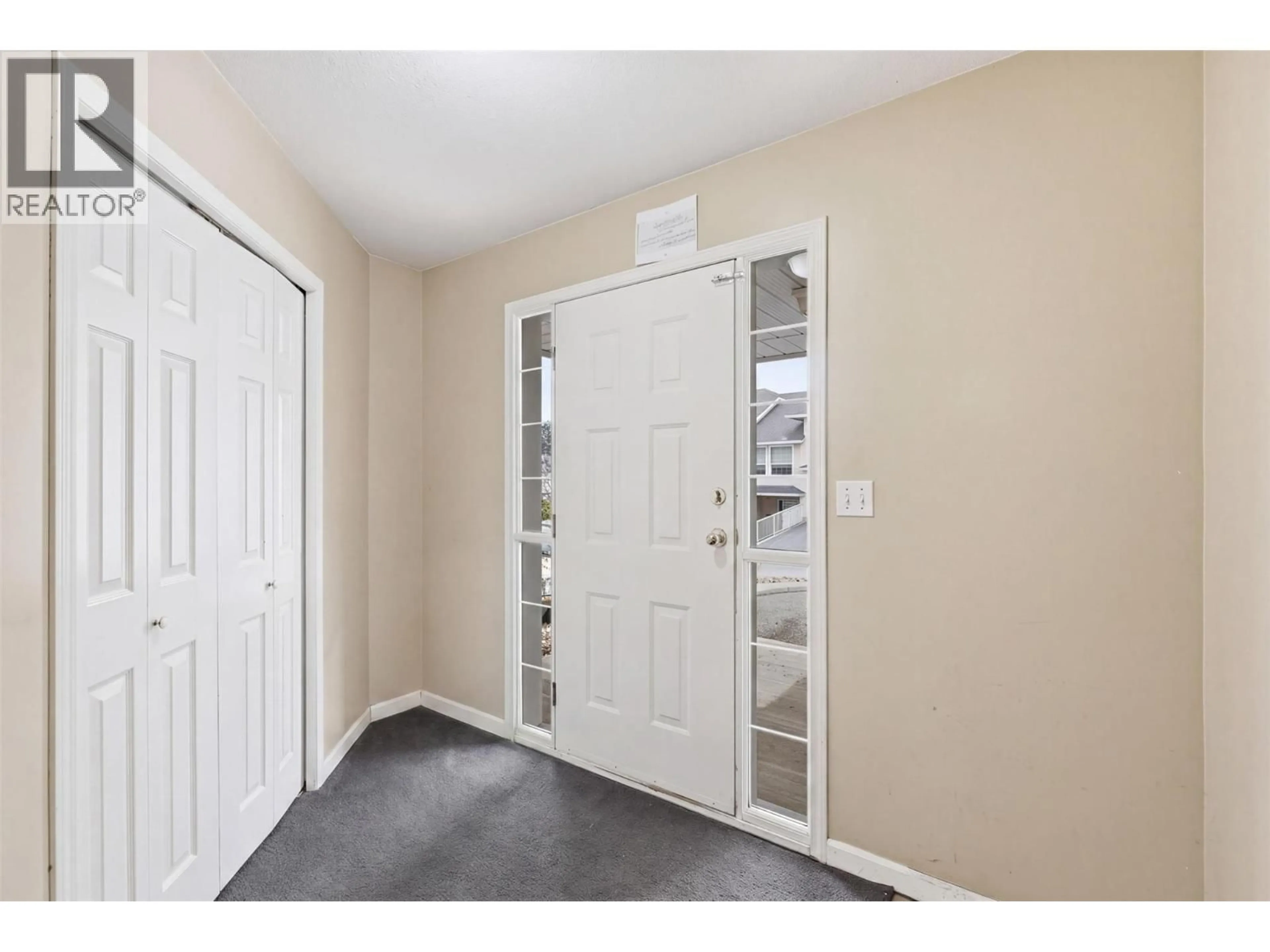 Indoor entryway for 53 - 1775 MCKINLEY COURT, Kamloops British Columbia V2E2P2