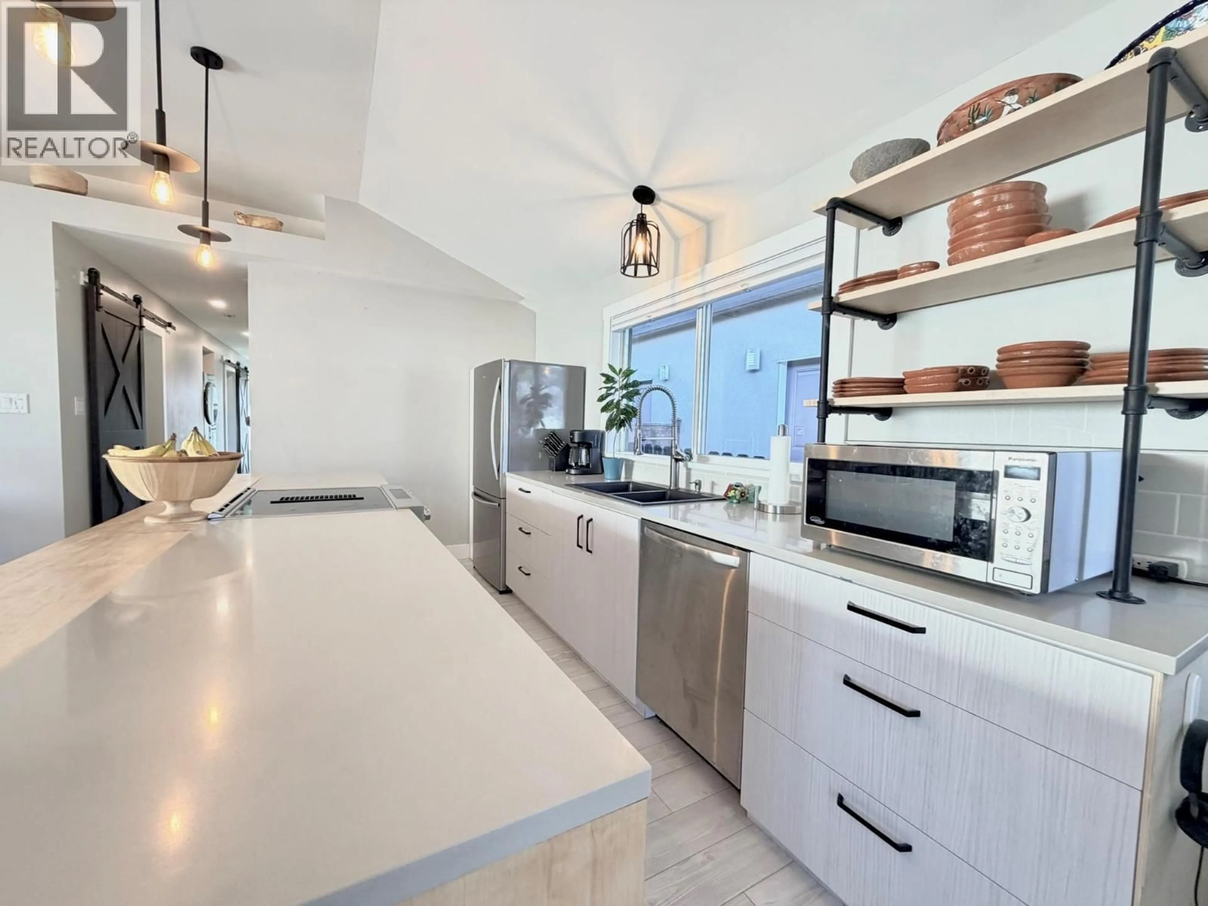 Contemporary kitchen, ceramic/tile floor for 448 CARIBOU STREET, Penticton British Columbia V2A5W6