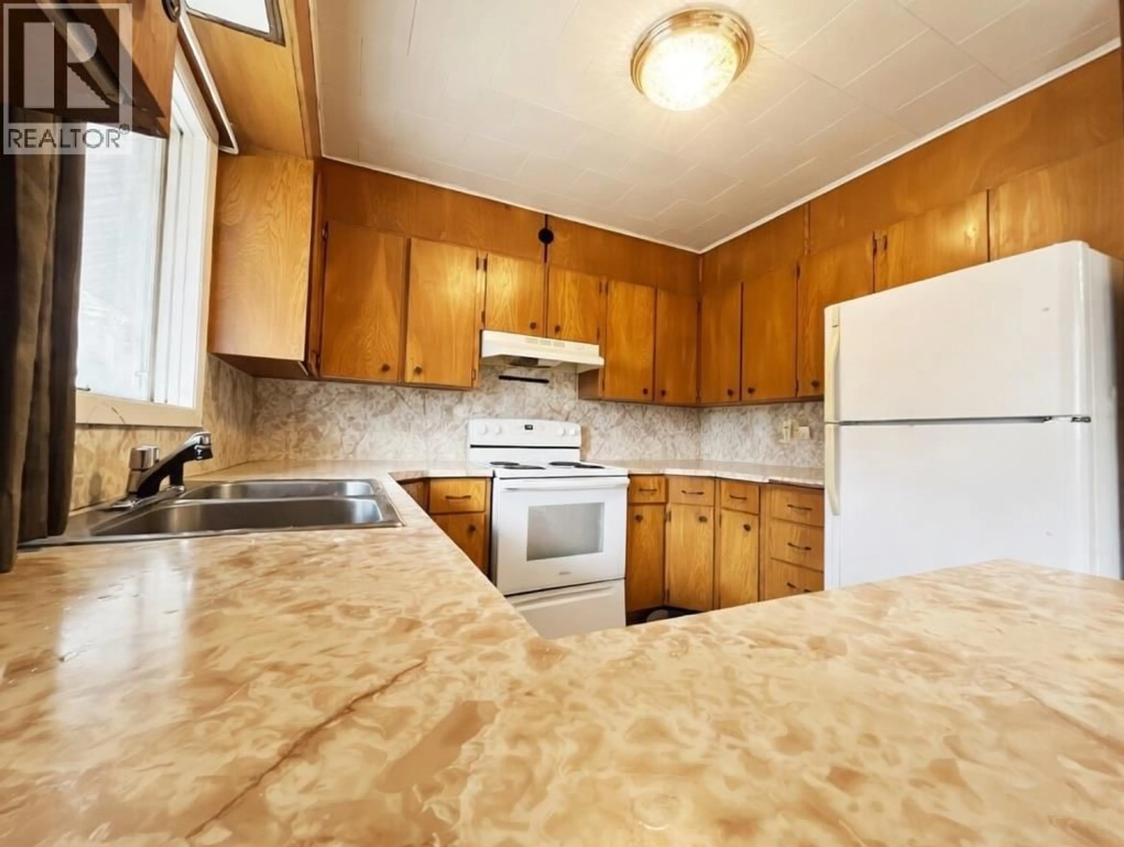 Standard kitchen, unknown for 2612 SILVER KING ROAD, Nelson British Columbia V1L1C9