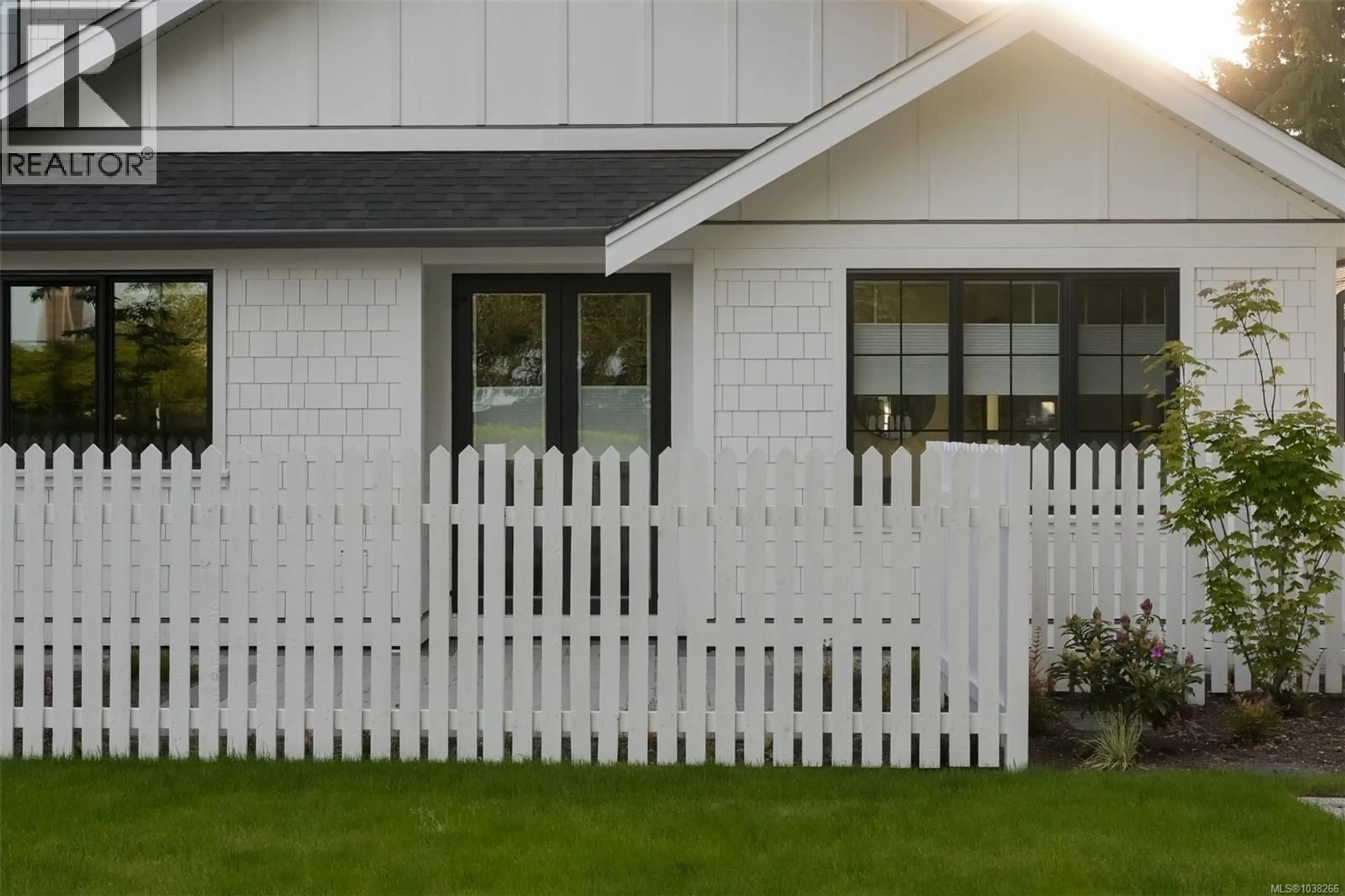 Home with vinyl exterior material, street for 1 - 5032 WESLEY ROAD, Saanich British Columbia V8Y1Z4