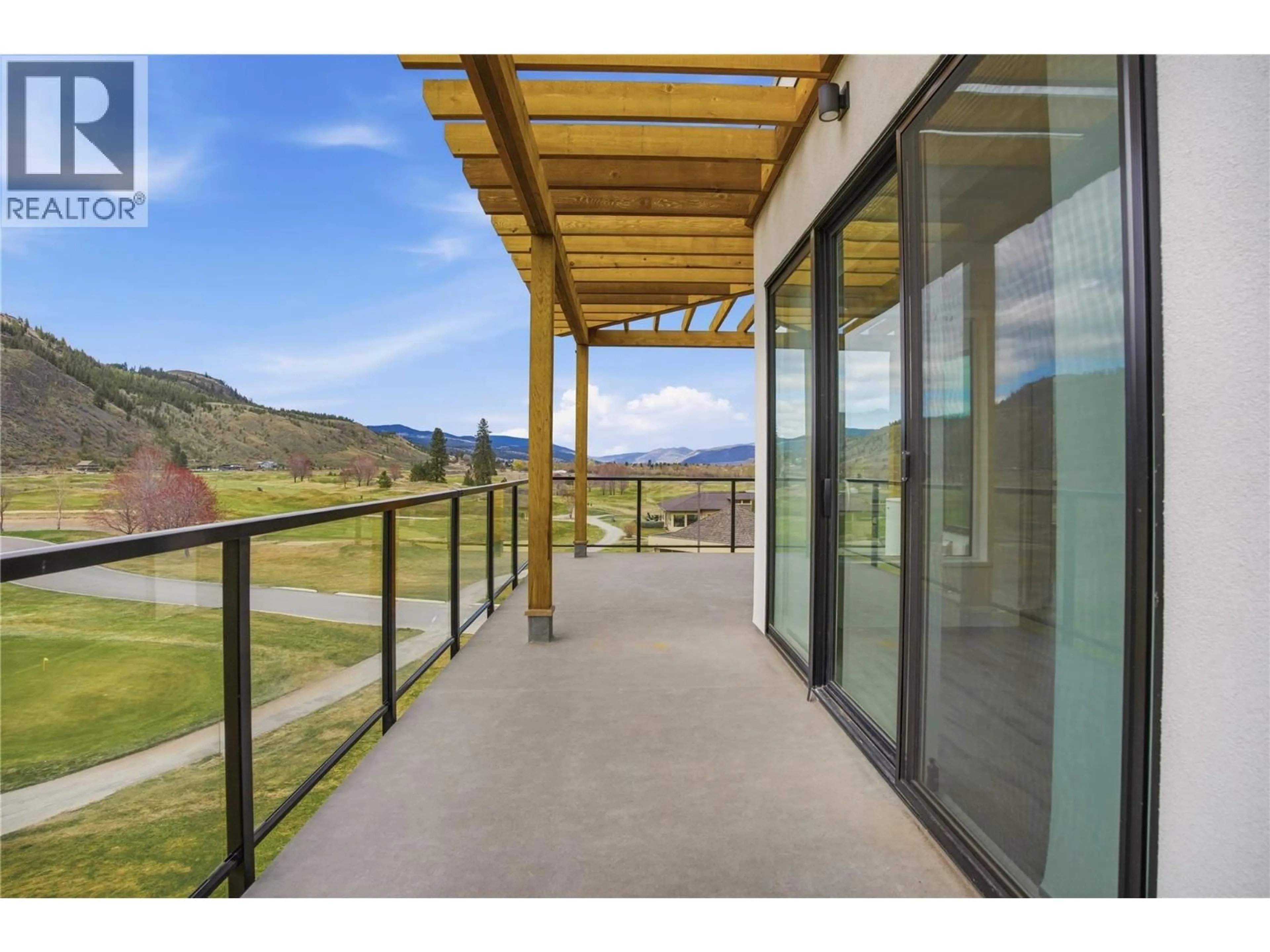 Indoor foyer for 311 - 651 DUNES DRIVE, Kamloops British Columbia V2B8M8