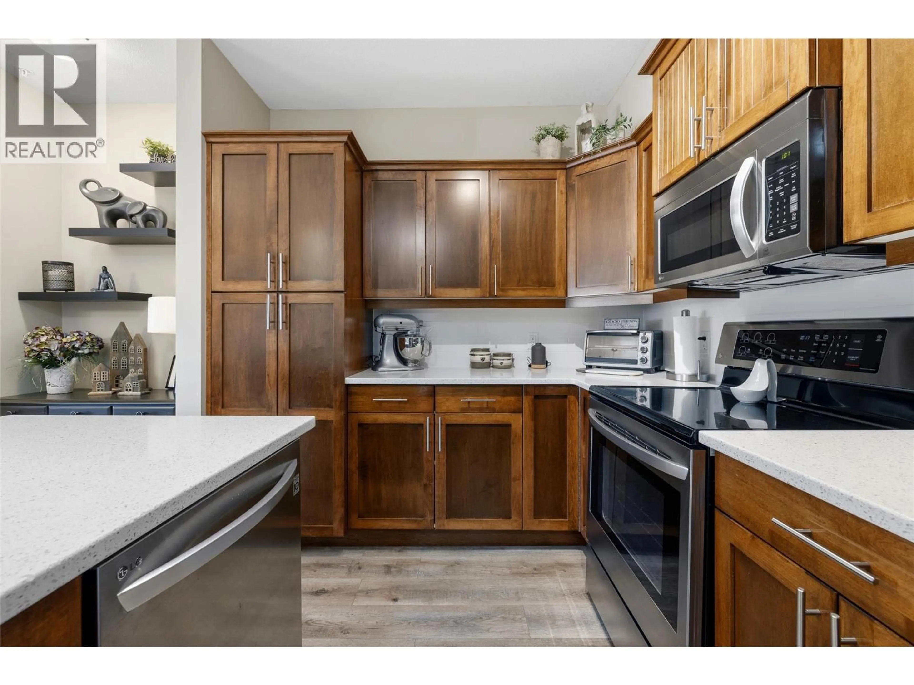 Standard kitchen, unknown for 102 - 3545 CARRINGTON ROAD, West Kelowna British Columbia V4T3A9