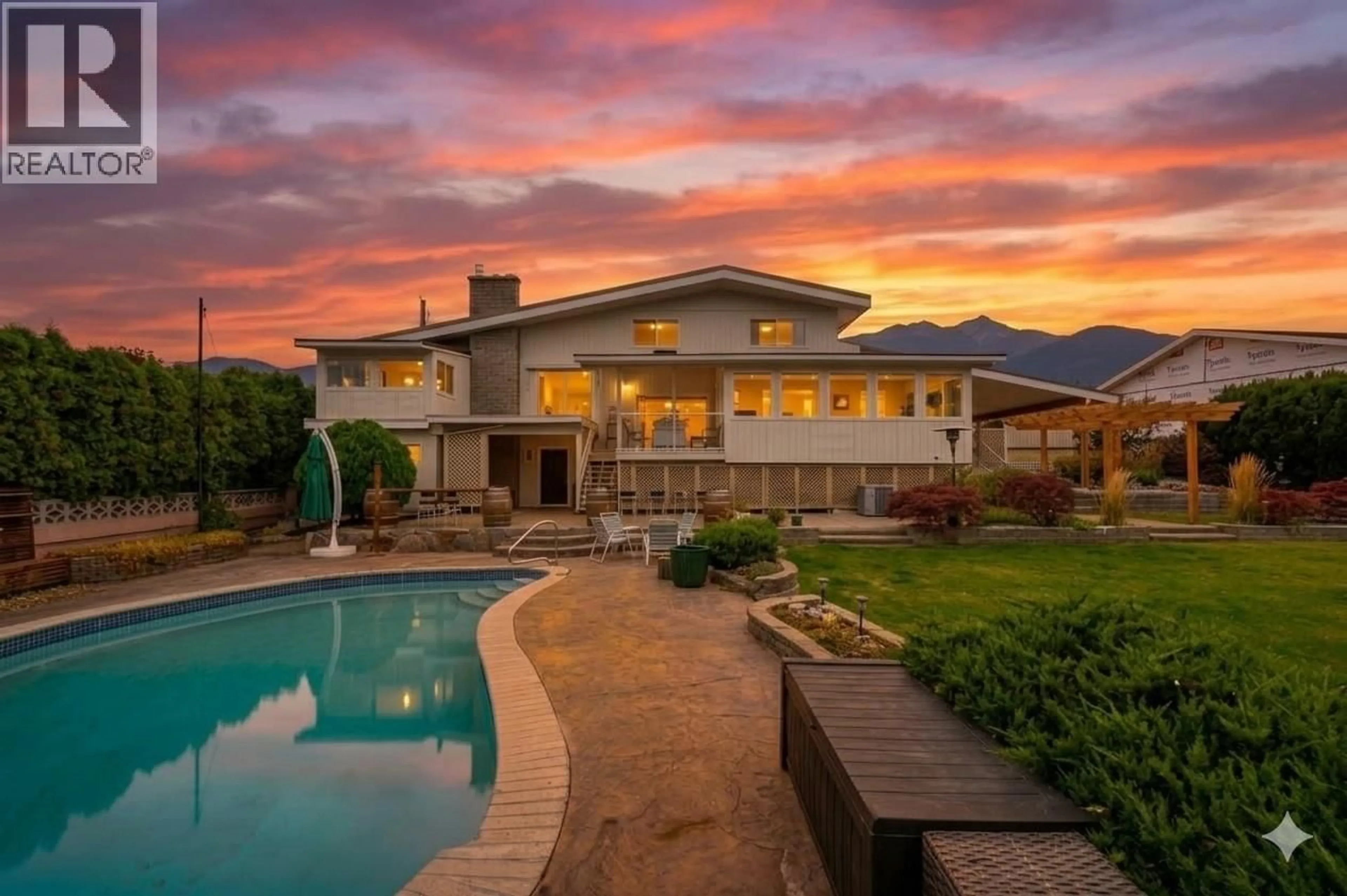 A pic from outside/outdoor area/front of a property/back of a property/a pic from drone, mountain view for 6521 BELLEVUE DRIVE, Oliver British Columbia V0H1T4