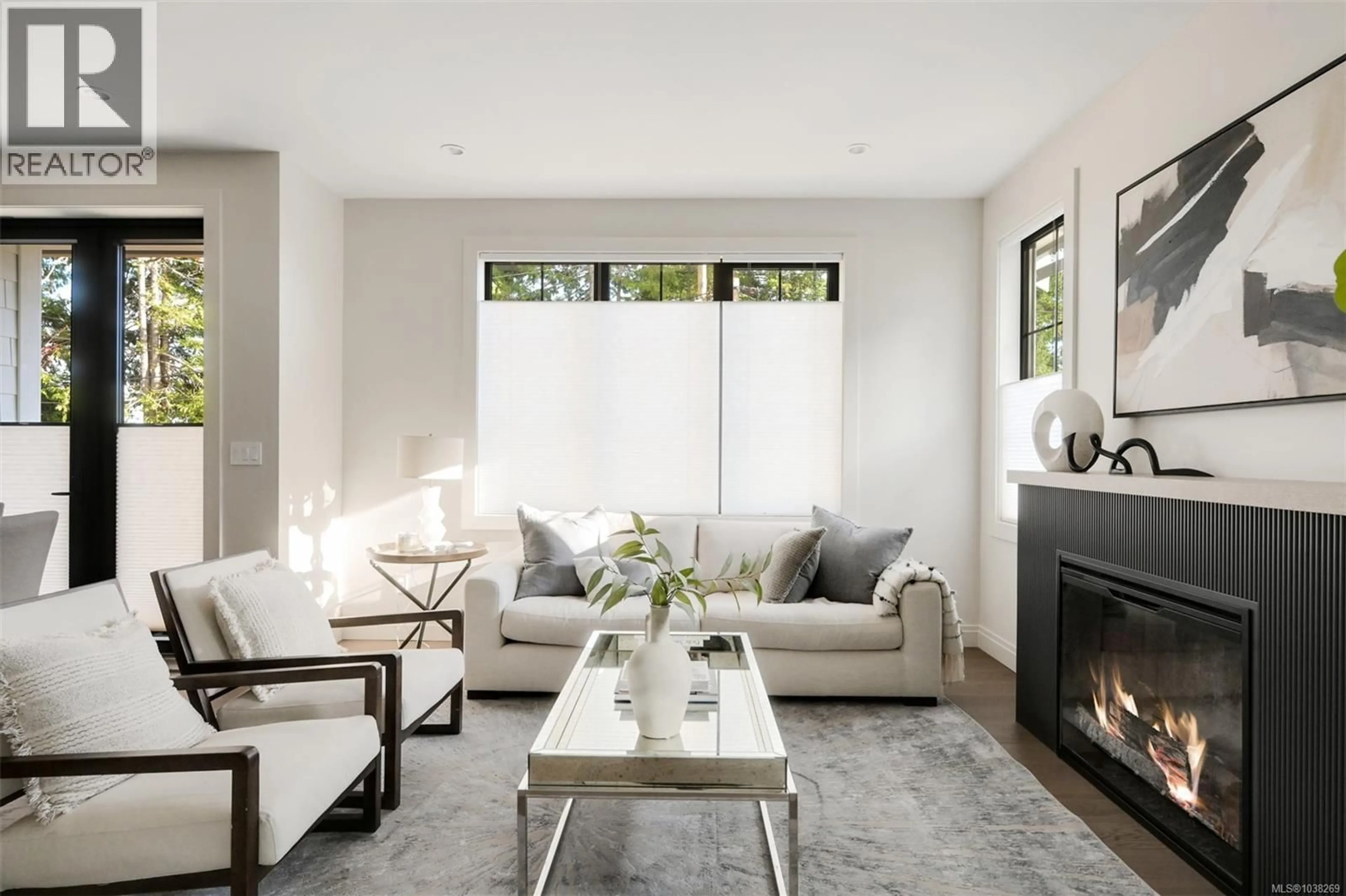 Living room with furniture, unknown for 3 - 5032 WESLEY ROAD, Saanich British Columbia V8Y1Z4