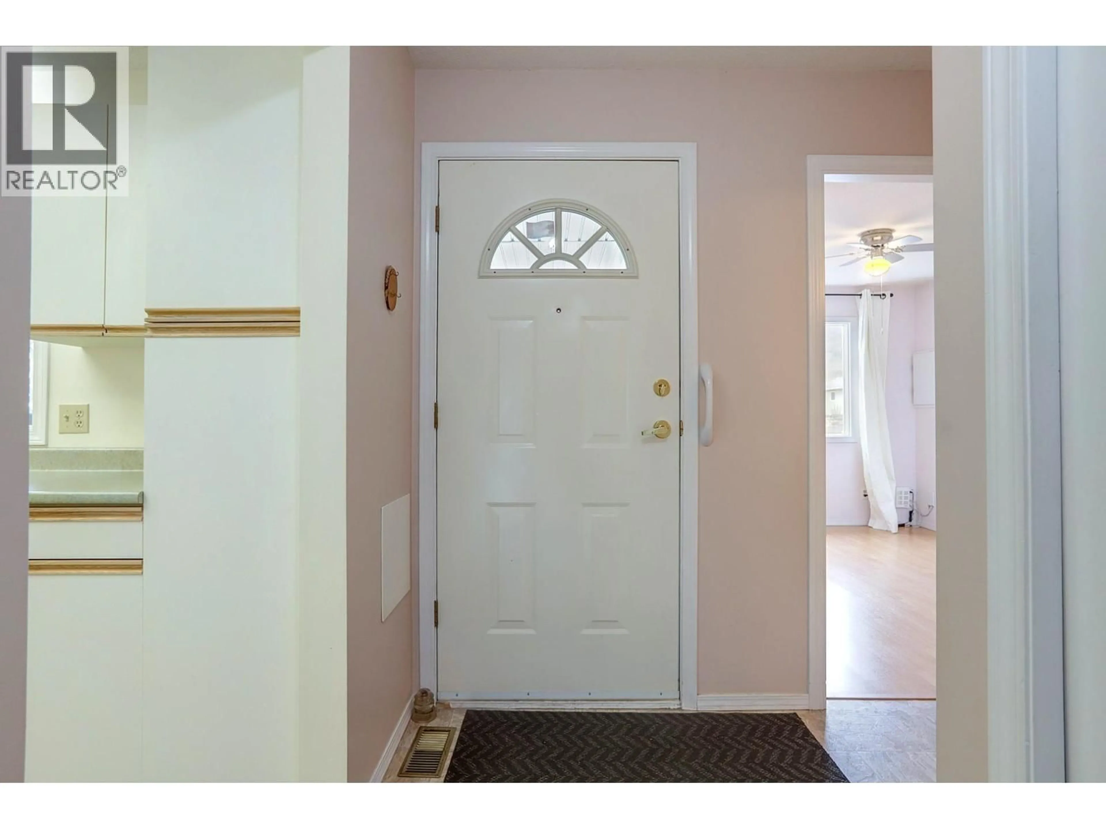 Indoor entryway for 2 - 2180 FLETCHER AVENUE, Armstrong British Columbia V0E1B1