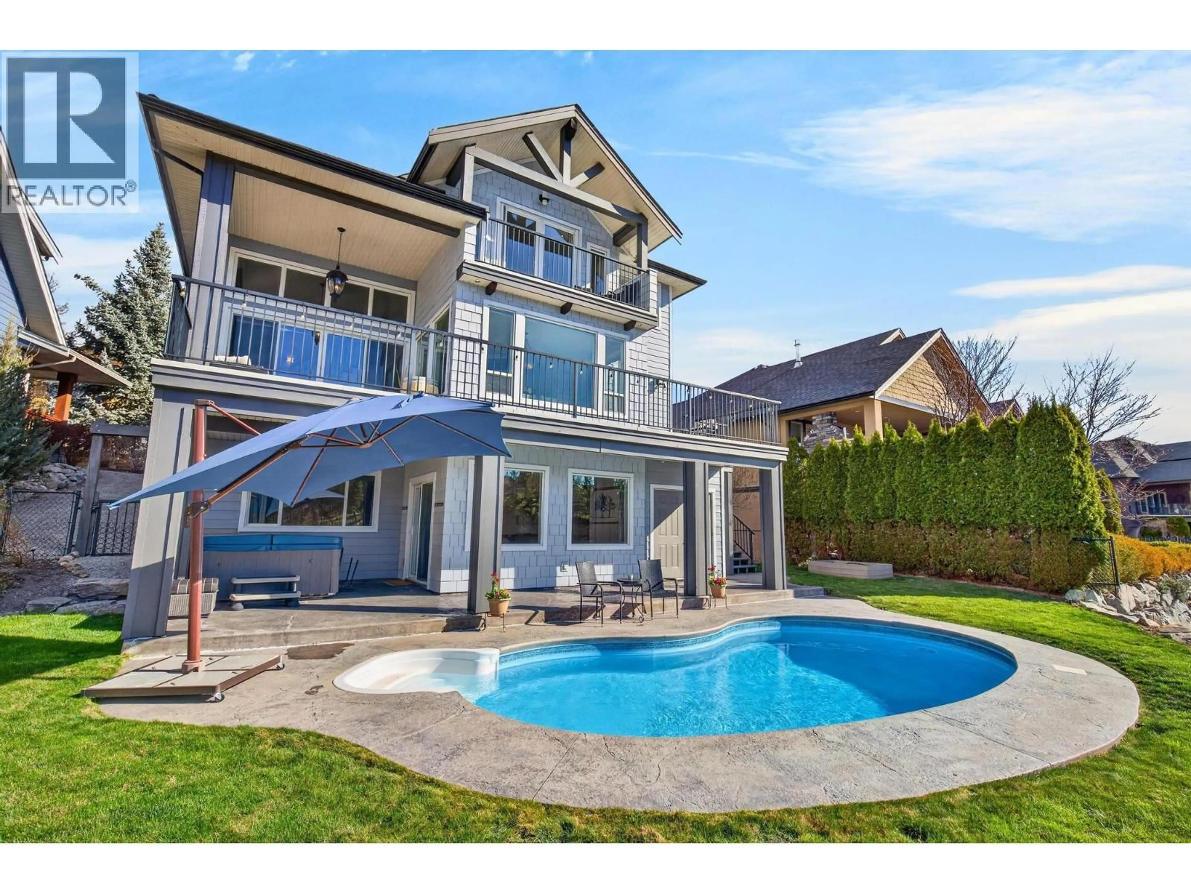 Pool for 1894 HIDDEN LAKE PLACE, Kelowna British Columbia V1V2W8