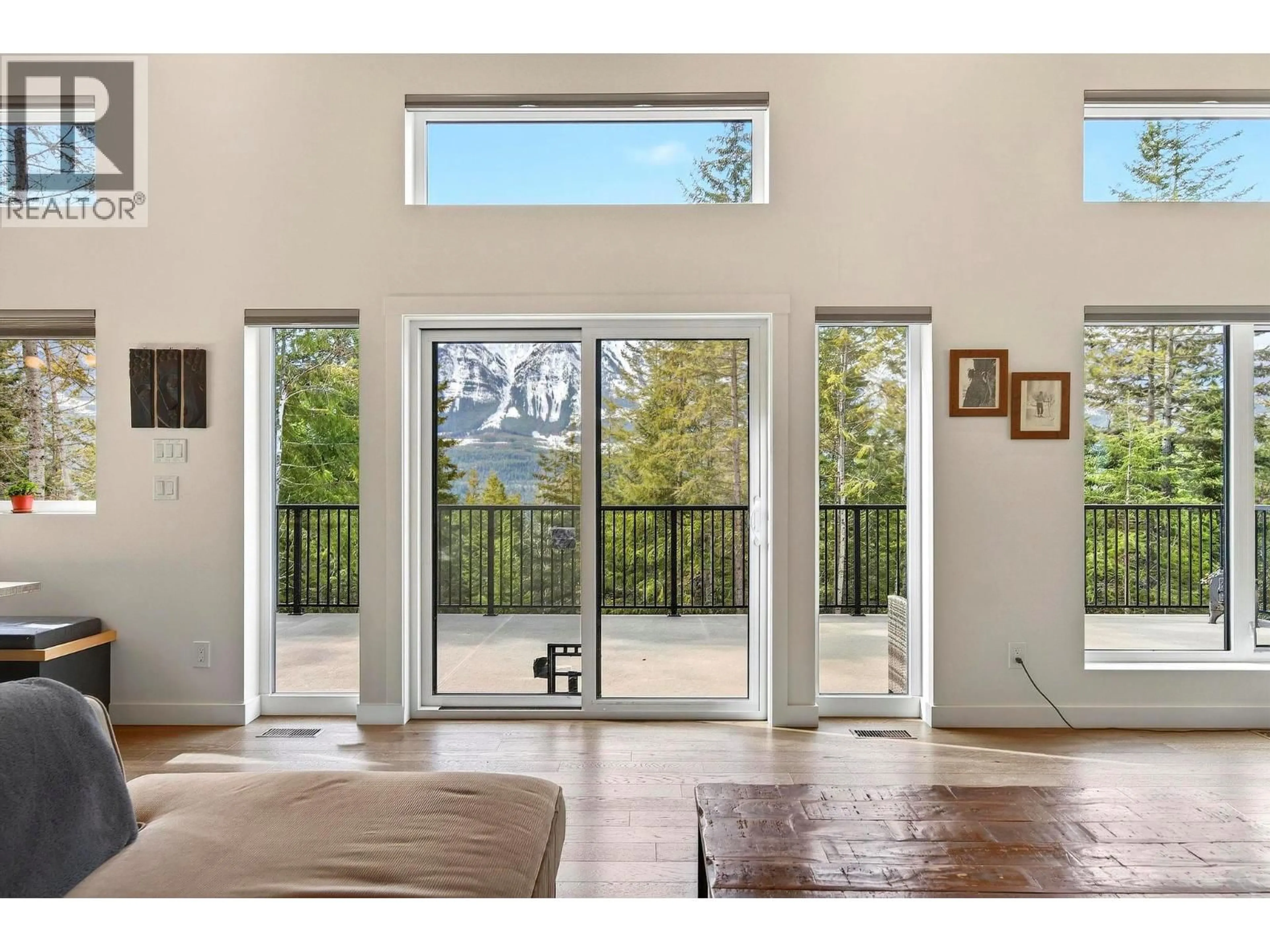 Indoor entryway for 1414 BLACK BEAR DRIVE, Golden British Columbia V0A1H7