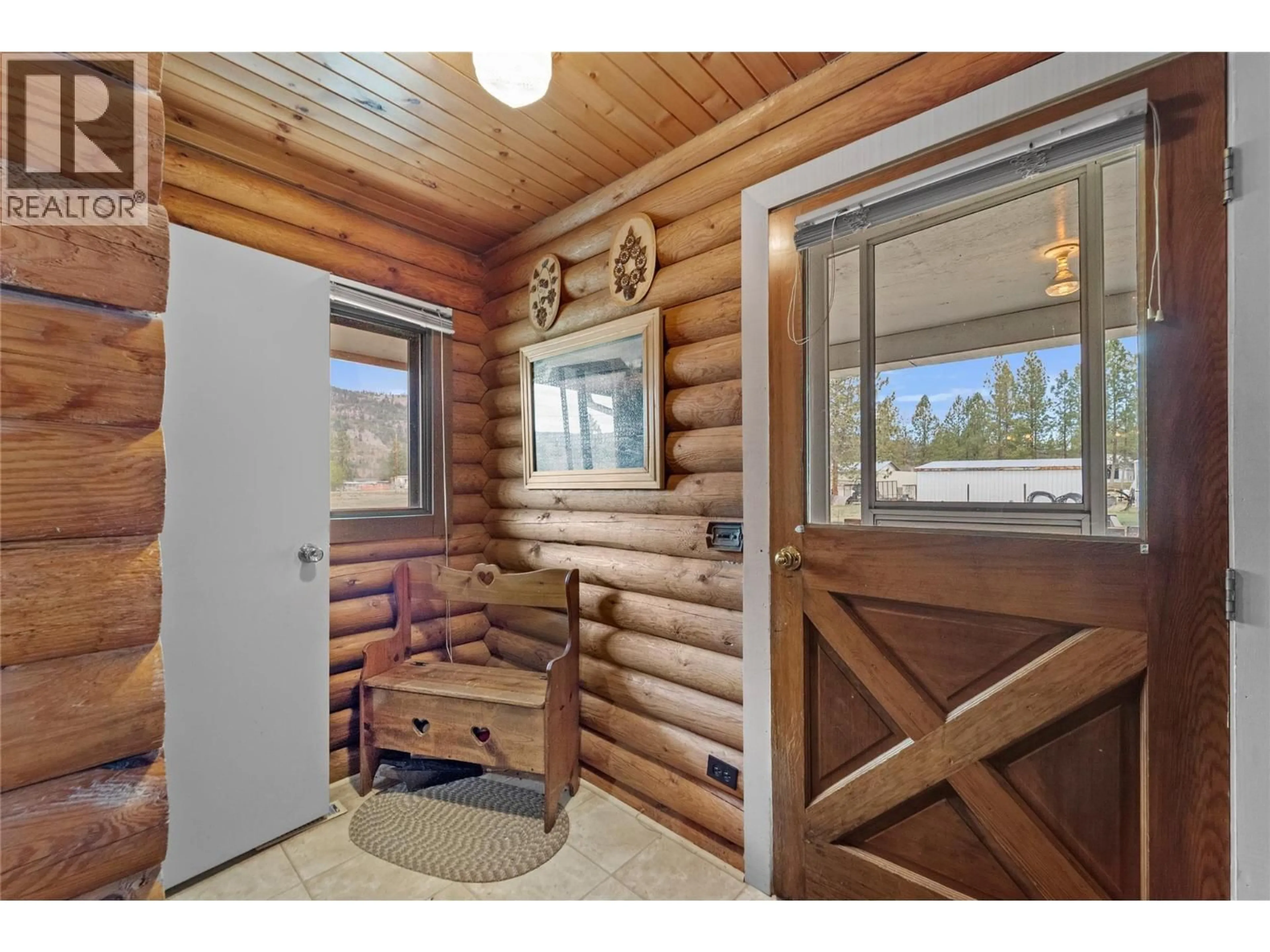 Indoor entryway for 2536 KINVIG STREET, Merritt British Columbia V0K1Y0