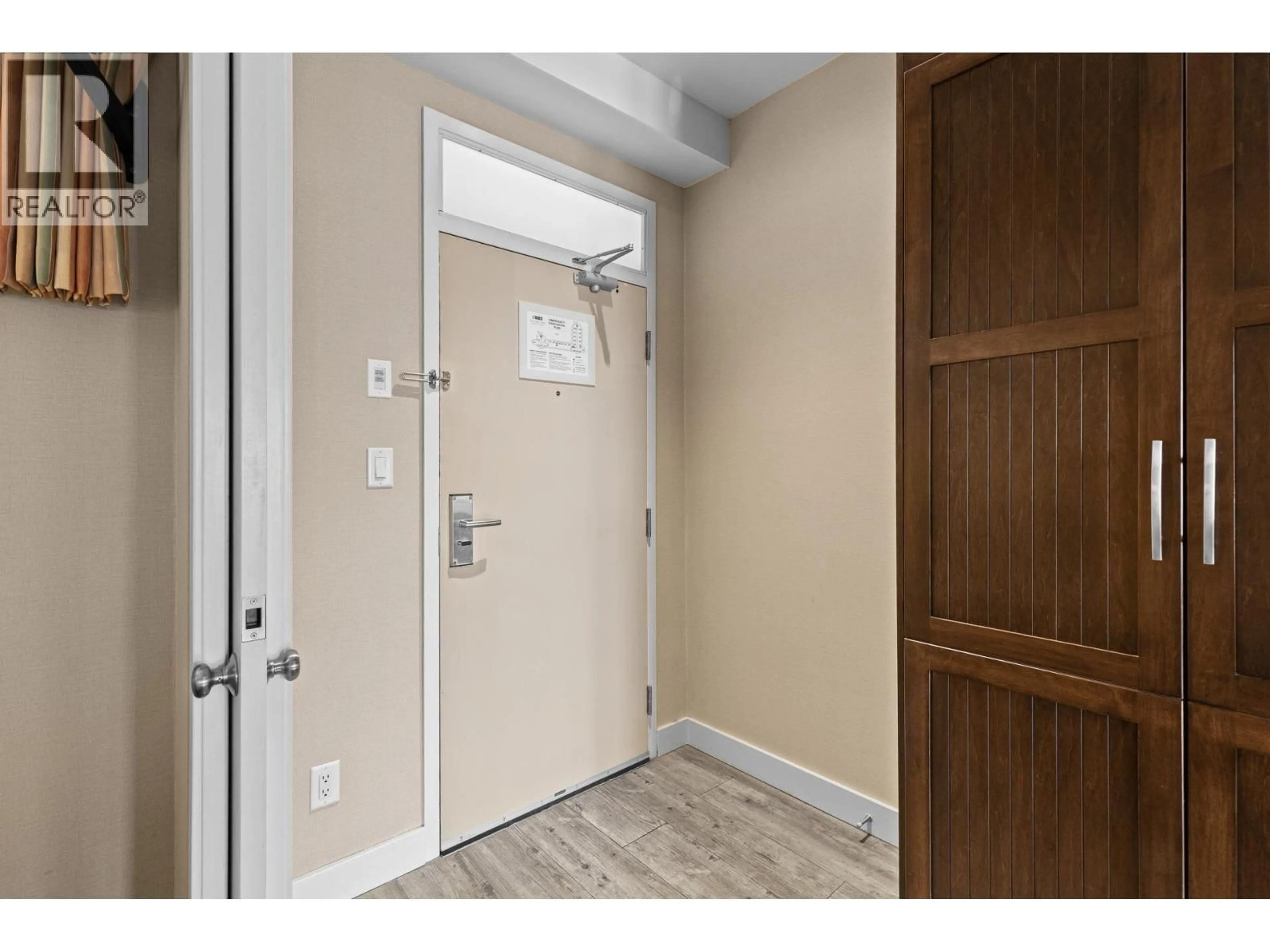 Indoor entryway for 369 - 13011 LAKESHORE DRIVE SOUTH, Summerland British Columbia V0H1Z1