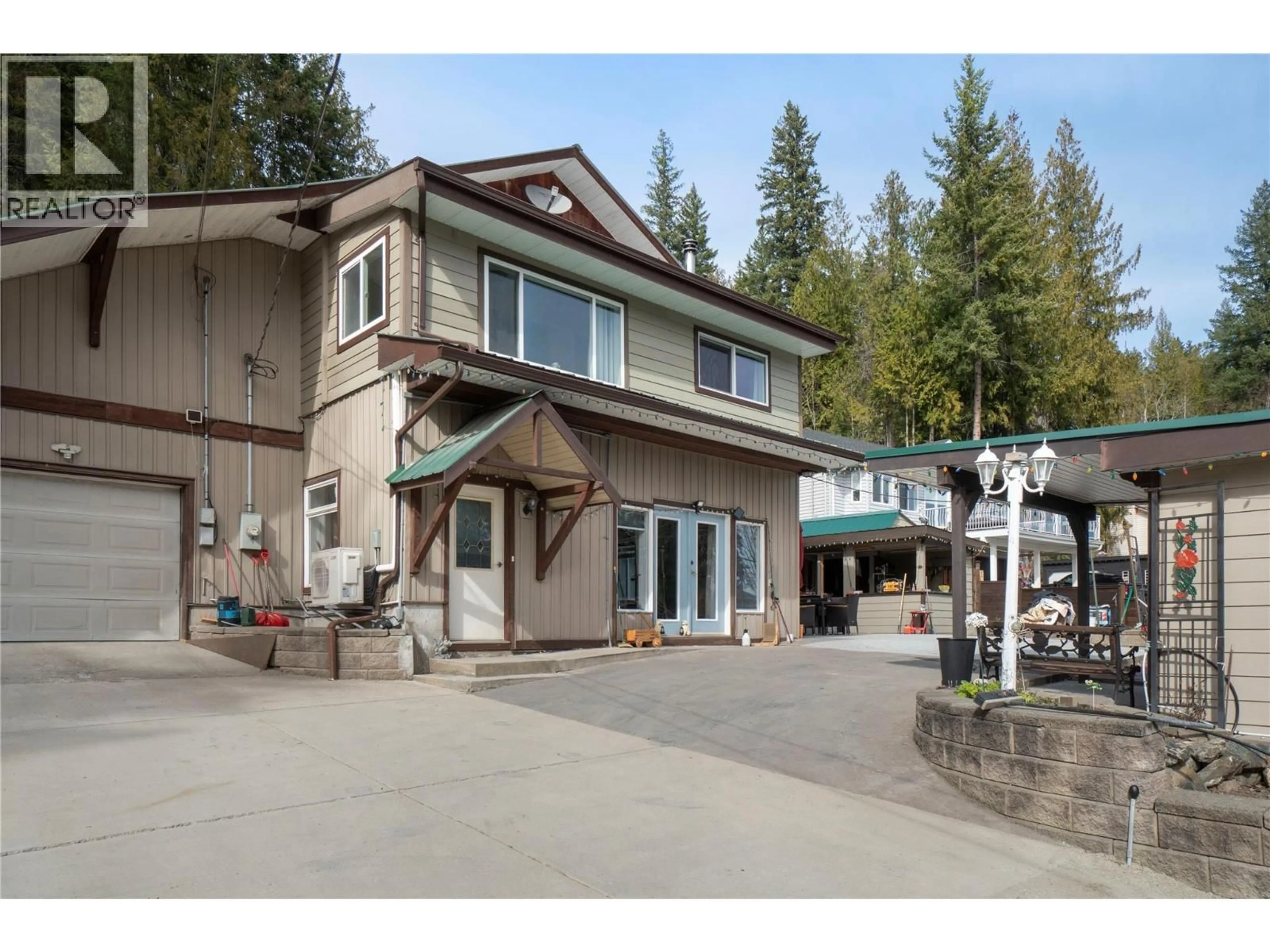 Unknown for 6327 SQUILAX-ANGLEMONT ROAD, Magna Bay British Columbia V0E1M7