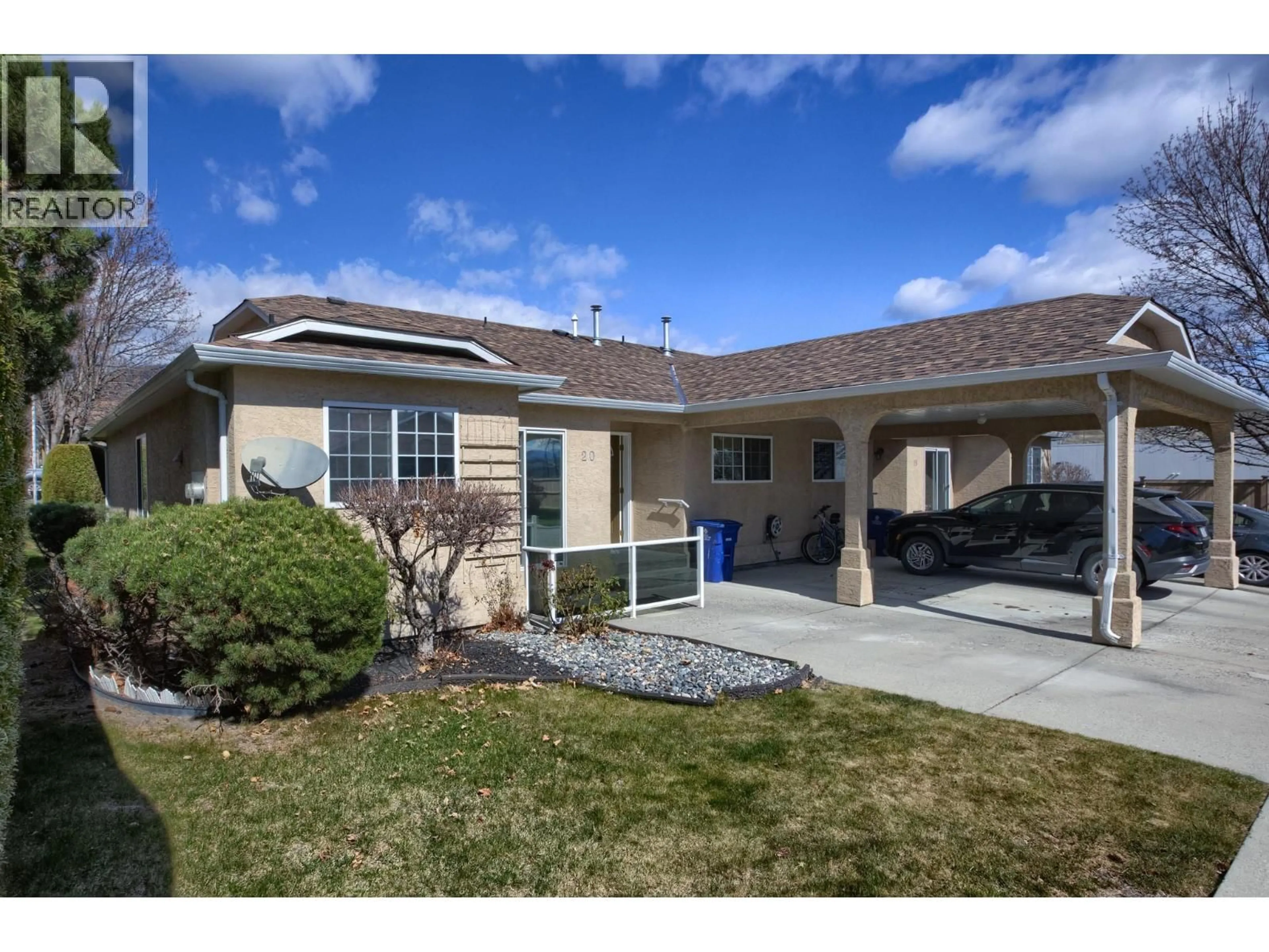Home with vinyl exterior material, street for 20 - 2210 LOUIE DRIVE, West Kelowna British Columbia V4T2L7