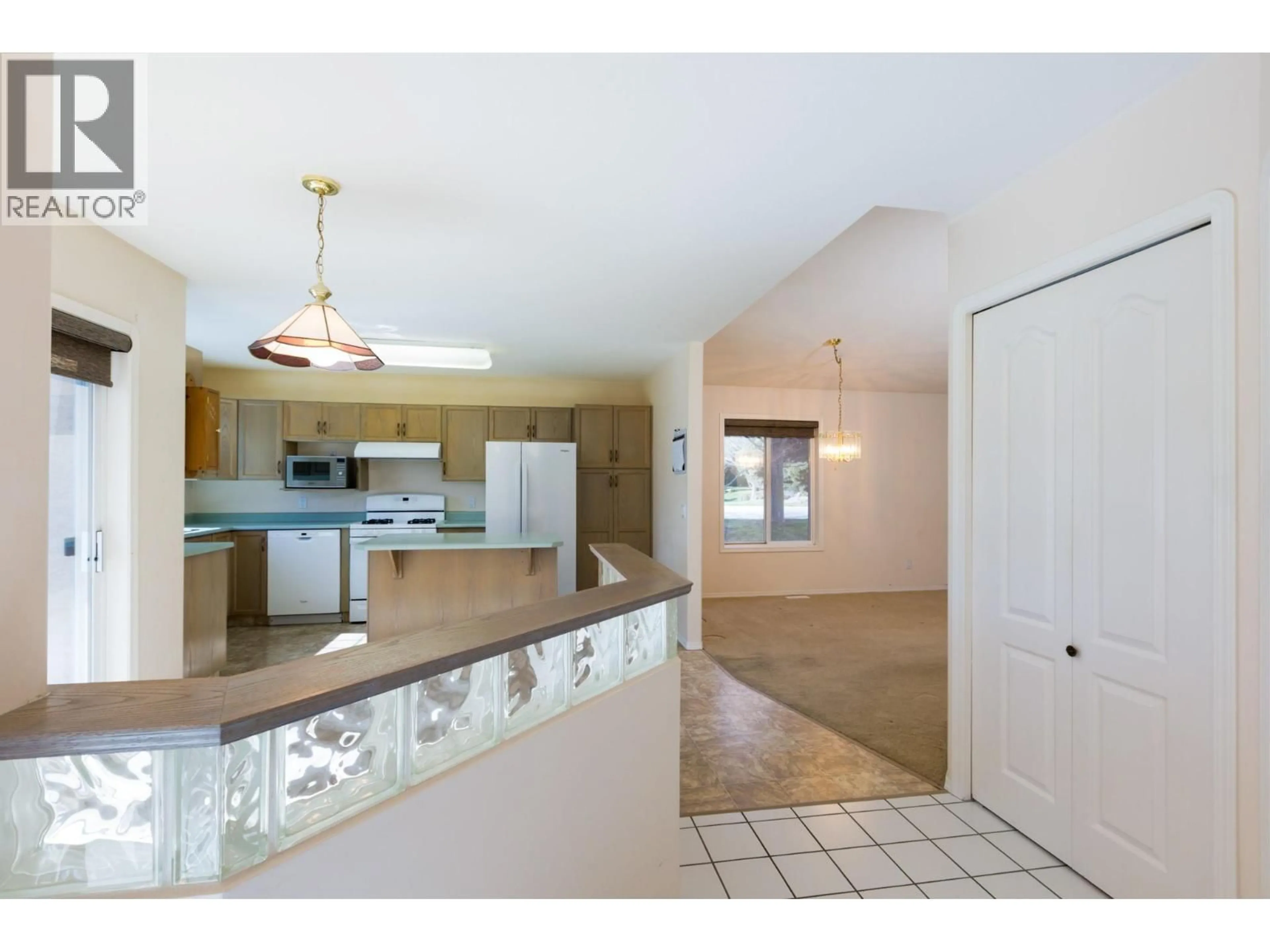 Open concept kitchen, ceramic/tile floor for 20 - 2210 LOUIE DRIVE, West Kelowna British Columbia V4T2L7