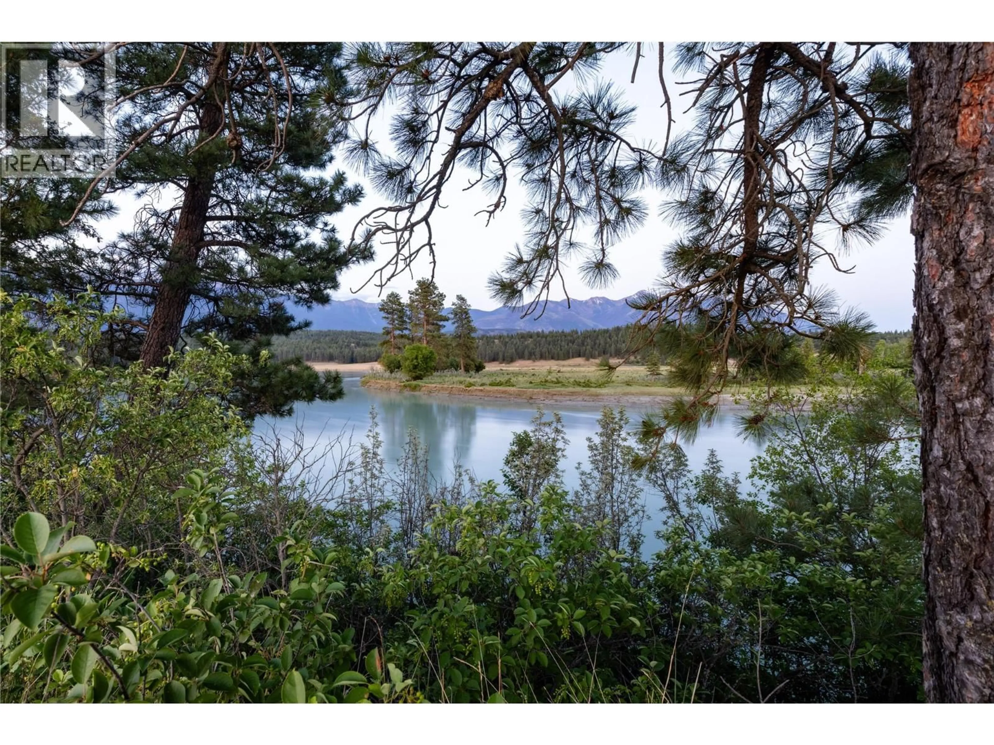 Blurry image for 5496 93/95 HIGHWAY, Wasa British Columbia V0B0A7