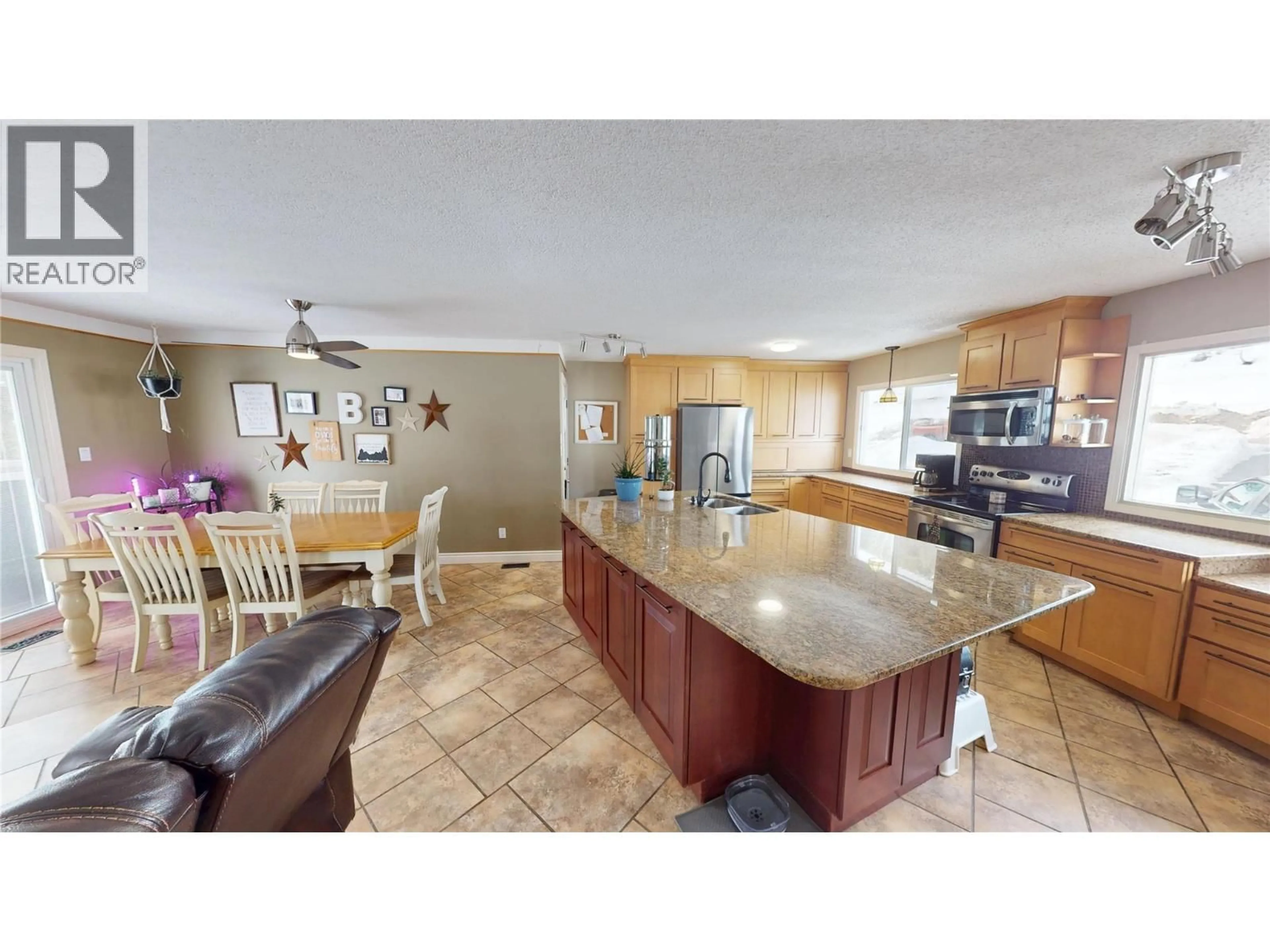 Open concept kitchen, ceramic/tile floor for 1110 ASH CRESCENT, Elkford British Columbia V0B1H0