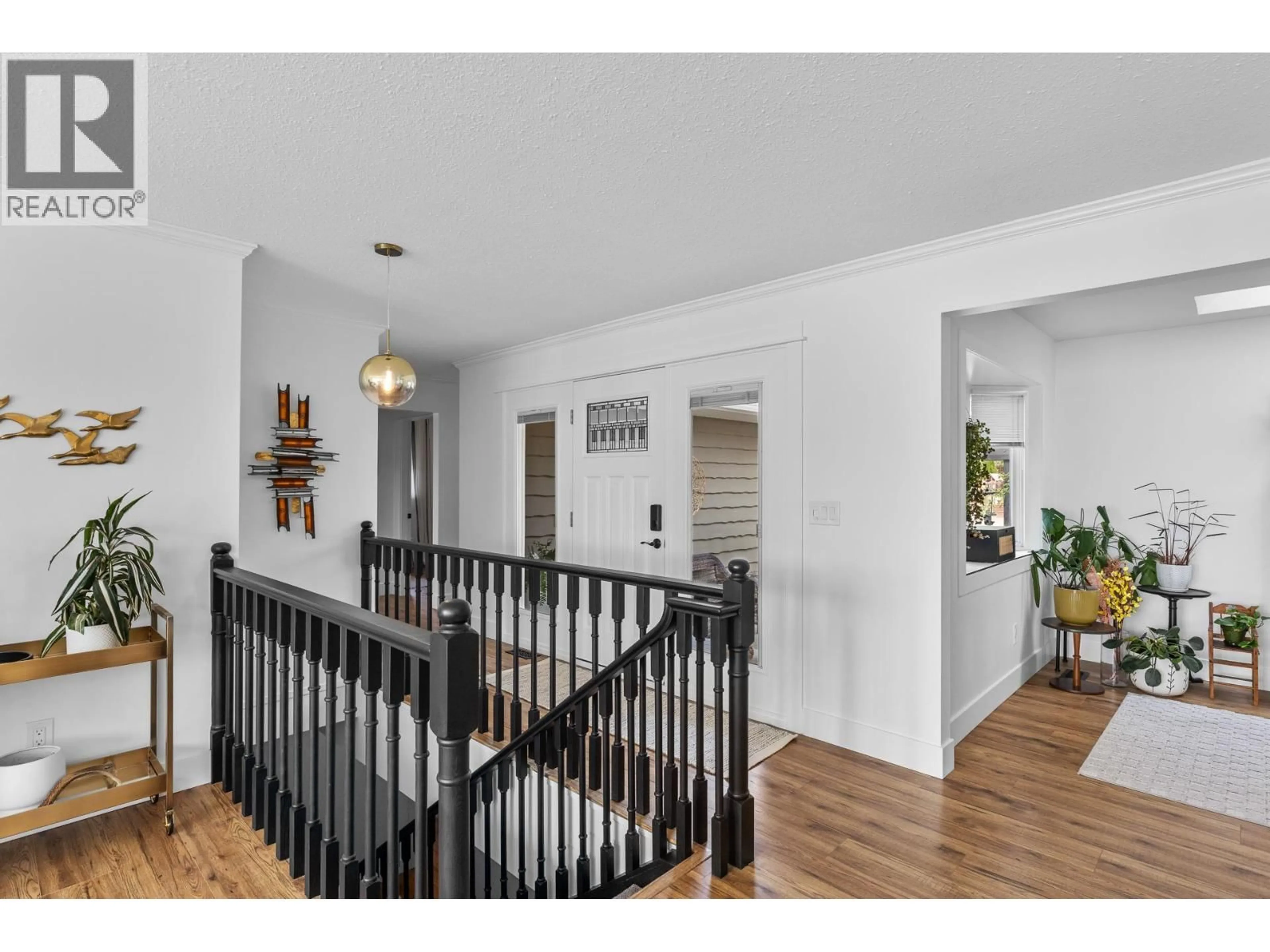 Indoor entryway for 4215 6TH AVENUE, Peachland British Columbia V0H1X5