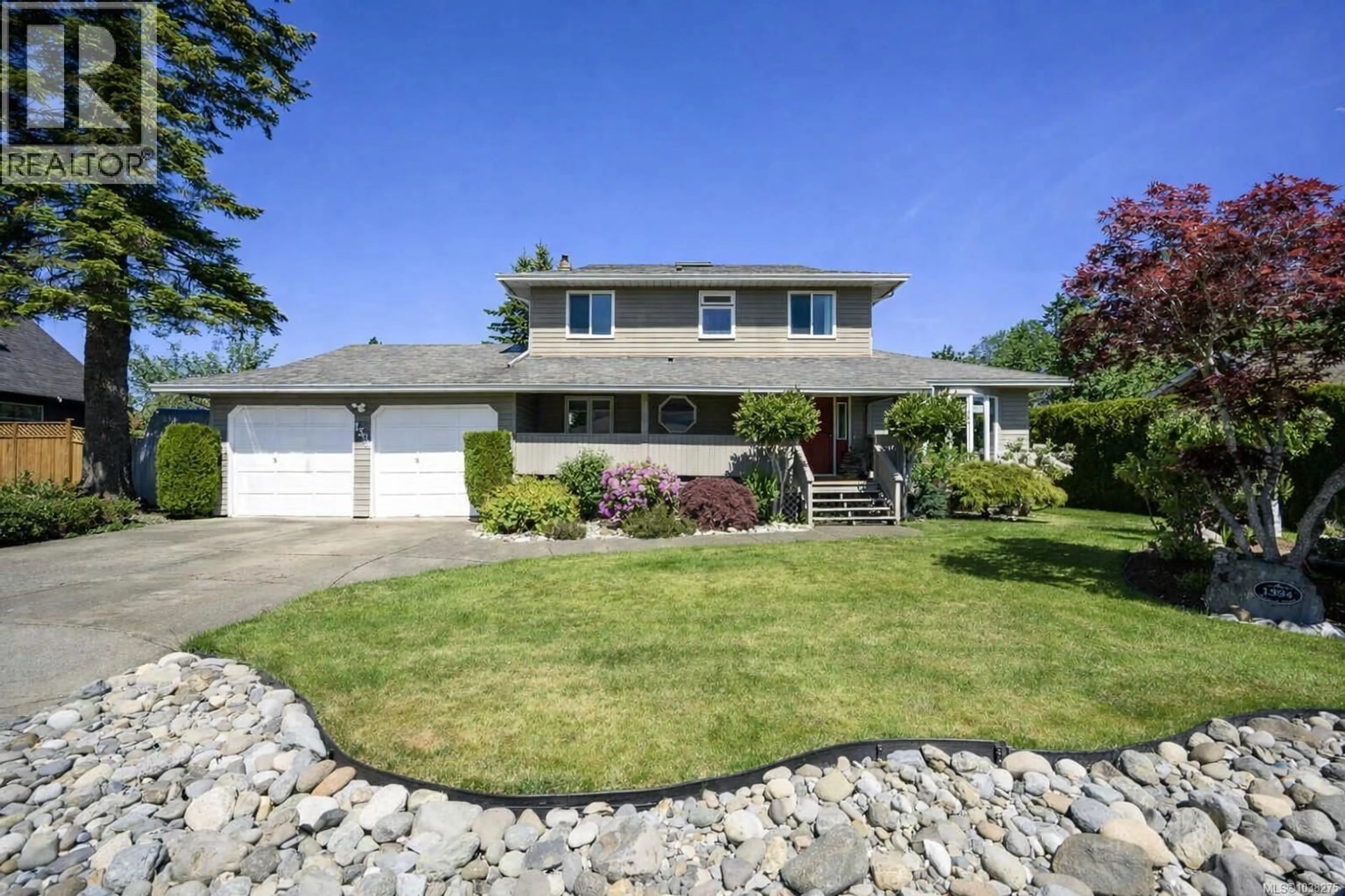 Home with vinyl exterior material, street for 1394 MALLARD DRIVE, Courtenay British Columbia V9N8J8