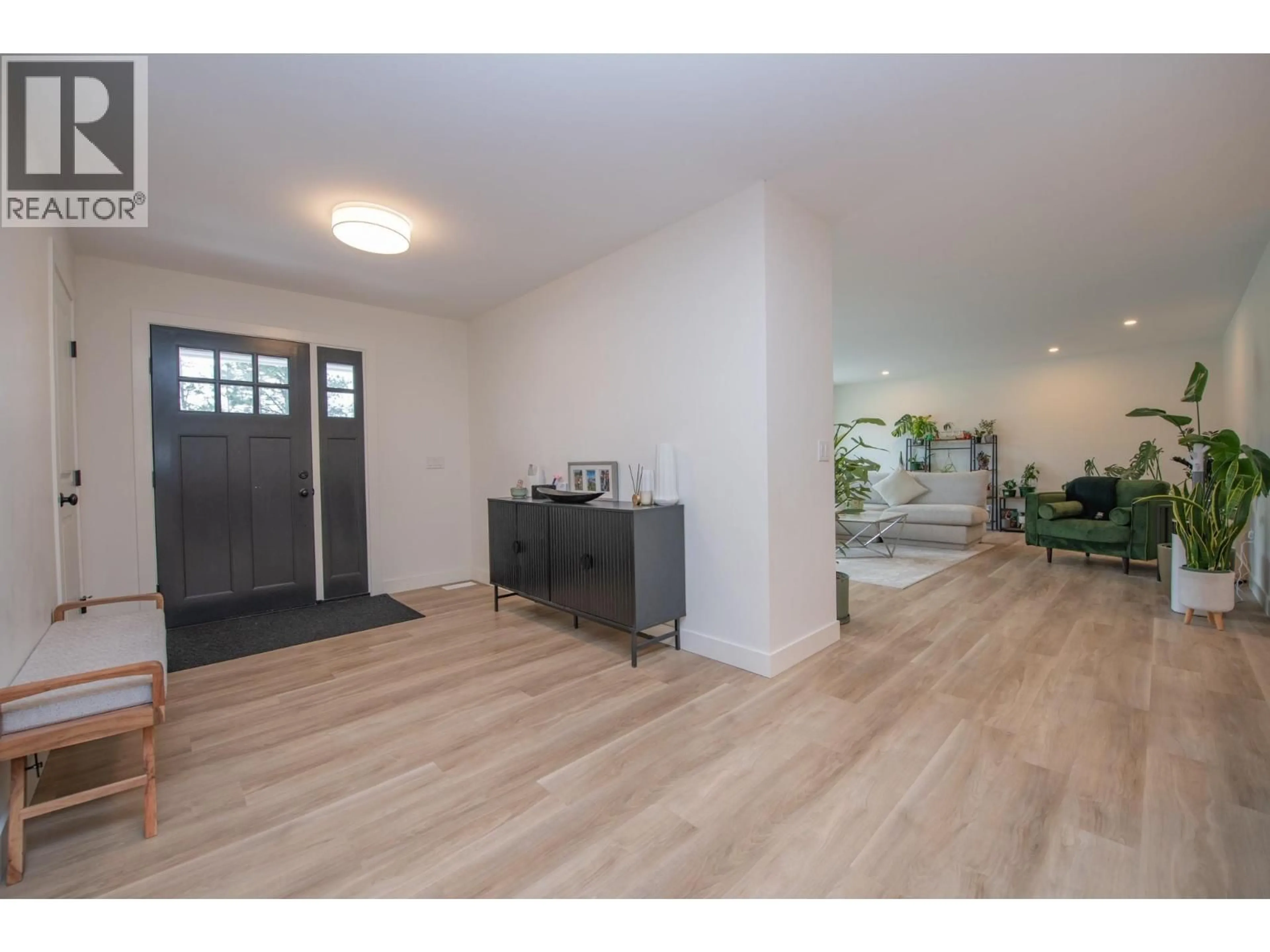 Indoor entryway for 16515 COMMONAGE ROAD, Lake Country British Columbia V4V1B3